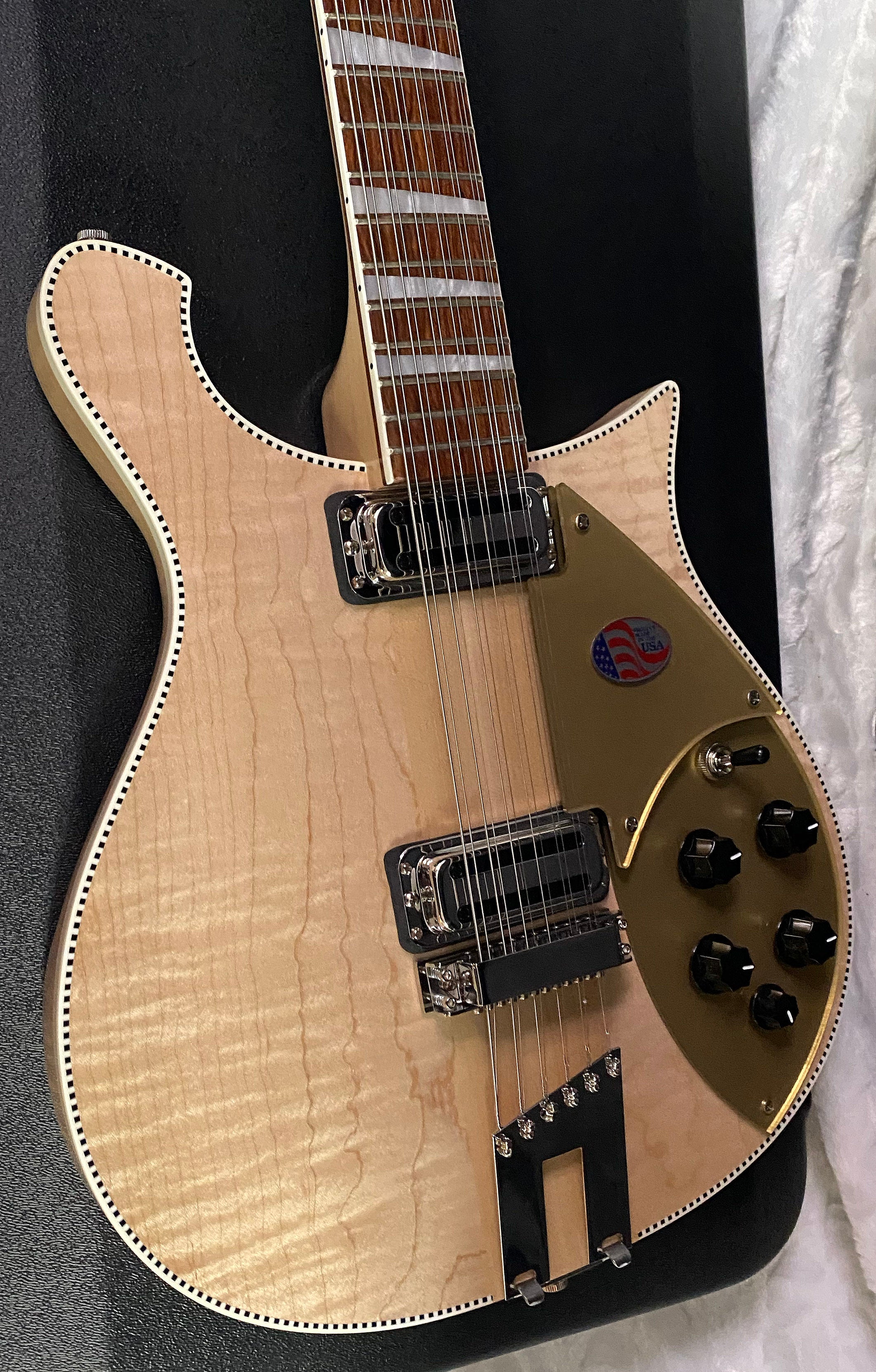 NEW! Rickenbacker 660/12 Maple Glo MG - Only 7.4 lbs - Authorized Dealer - G07430