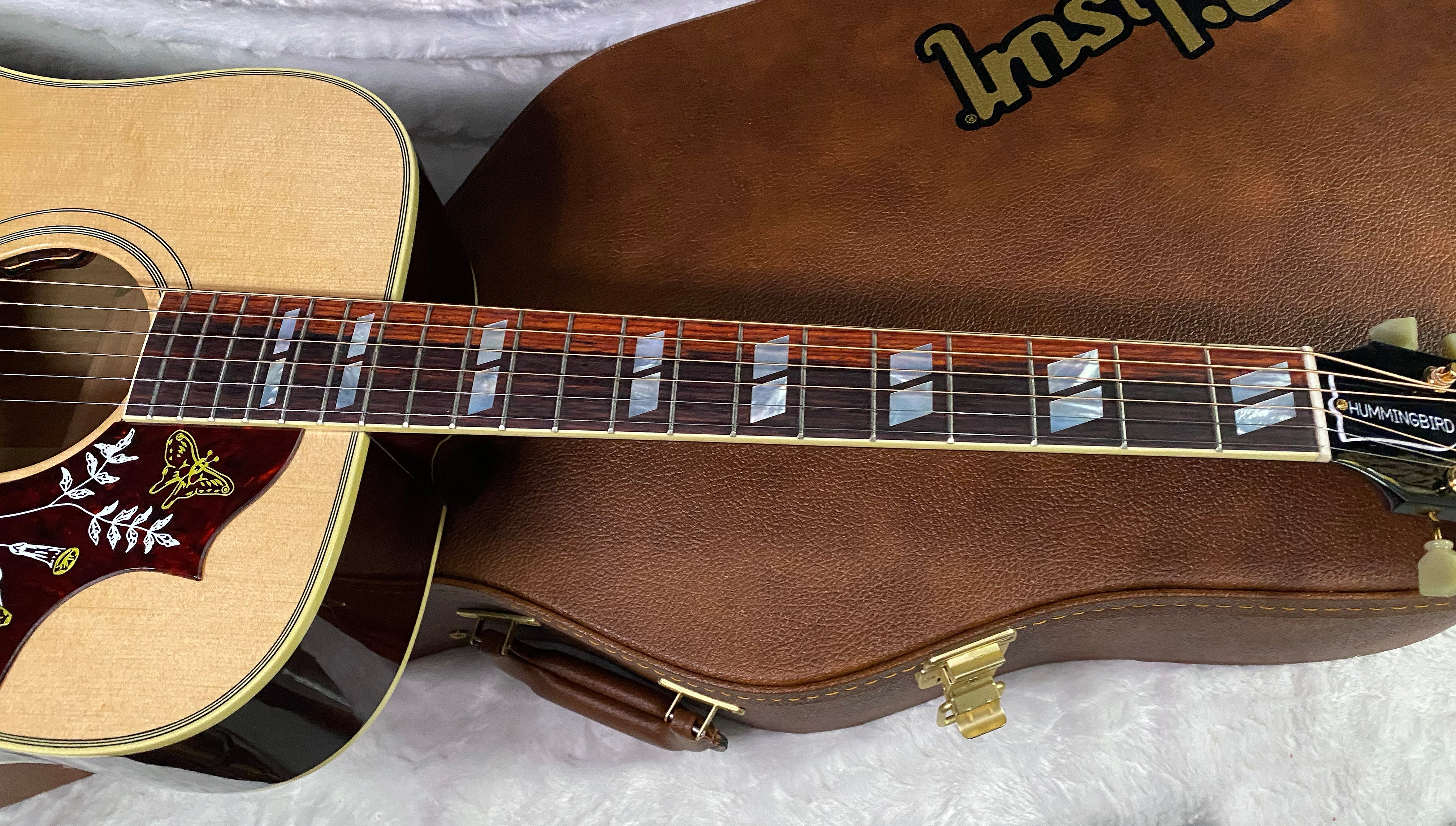 NEW ! Gibson Hummingbird Original - Antique Natural - Stunning Figured Spruce Top - WOW - 4.3 lbs - Acoustic Electric - Authorized Dealer - G07425