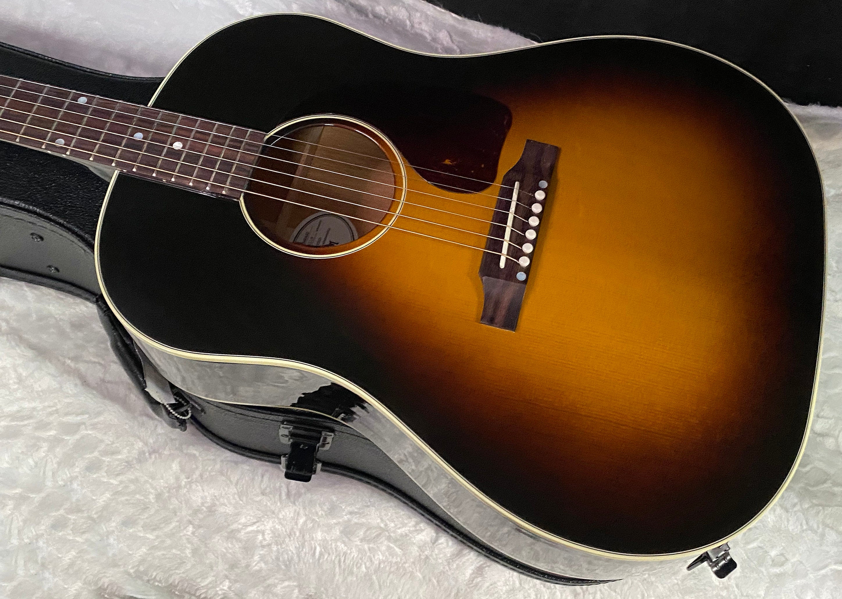 NEW! Gibson J-45 Standard Acoustic Electric Guitar - Vintage Sunburst - Authorized Dealer - 4.6lbs - G07414