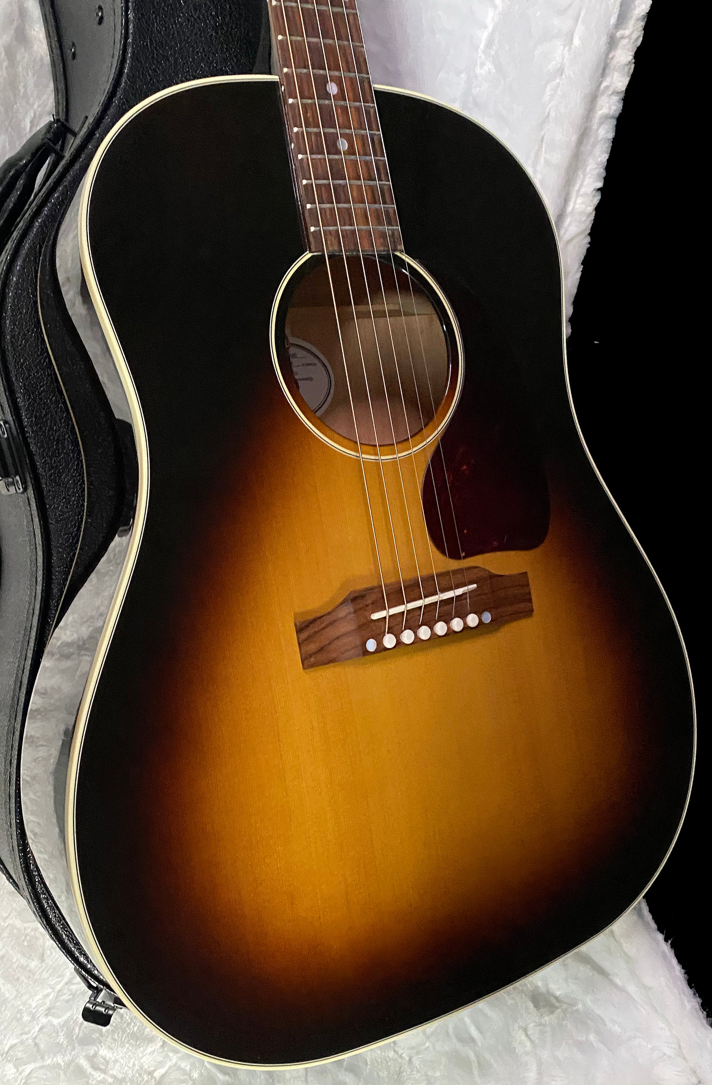 NEW! Gibson J-45 Standard Acoustic Electric Guitar - Vintage Sunburst - Authorized Dealer - 4.65lbs - G07417