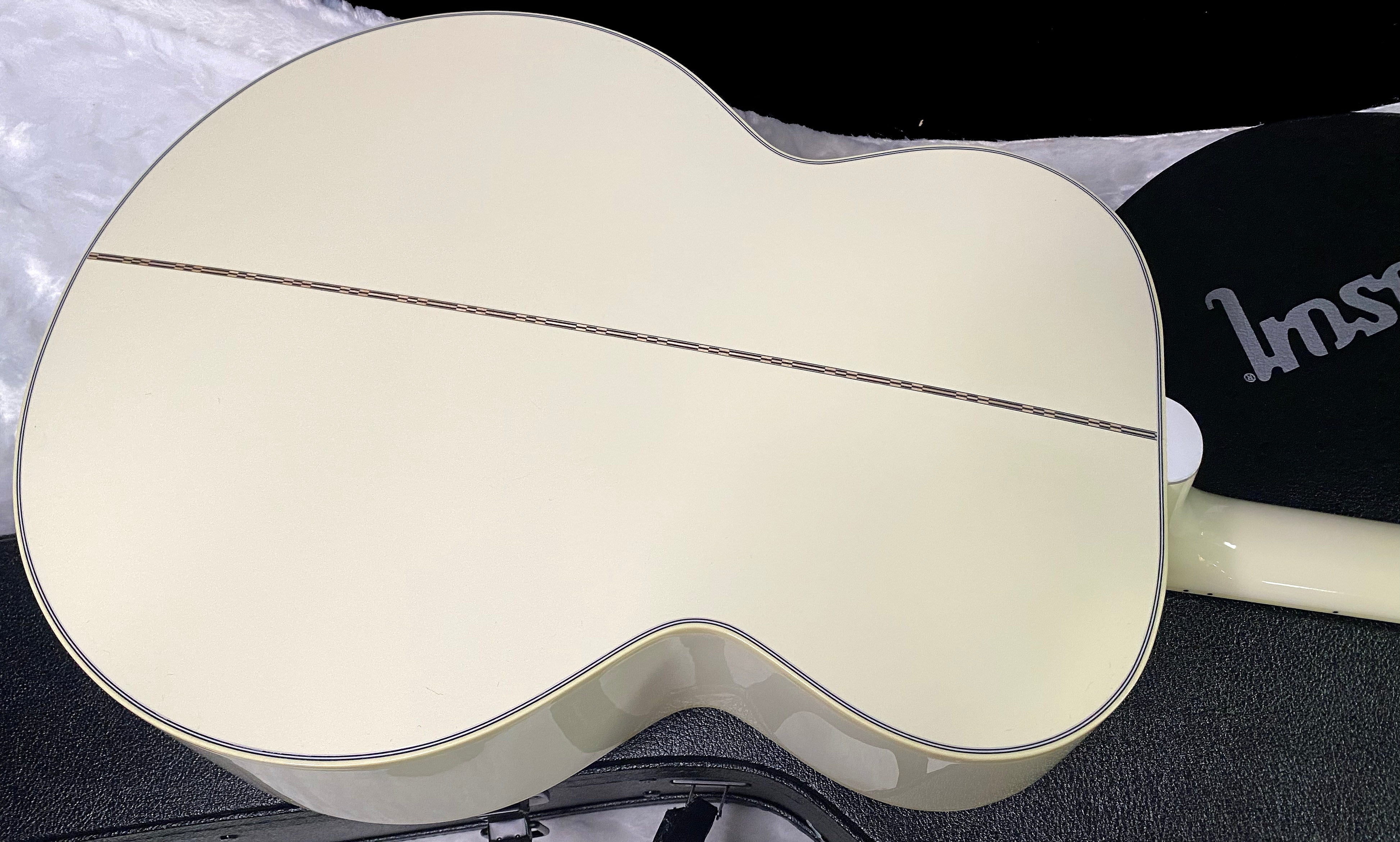 NEW Gibson SJ-200 Standard - Classic White - Authorized Dealer - 5.4 lbs - G07421