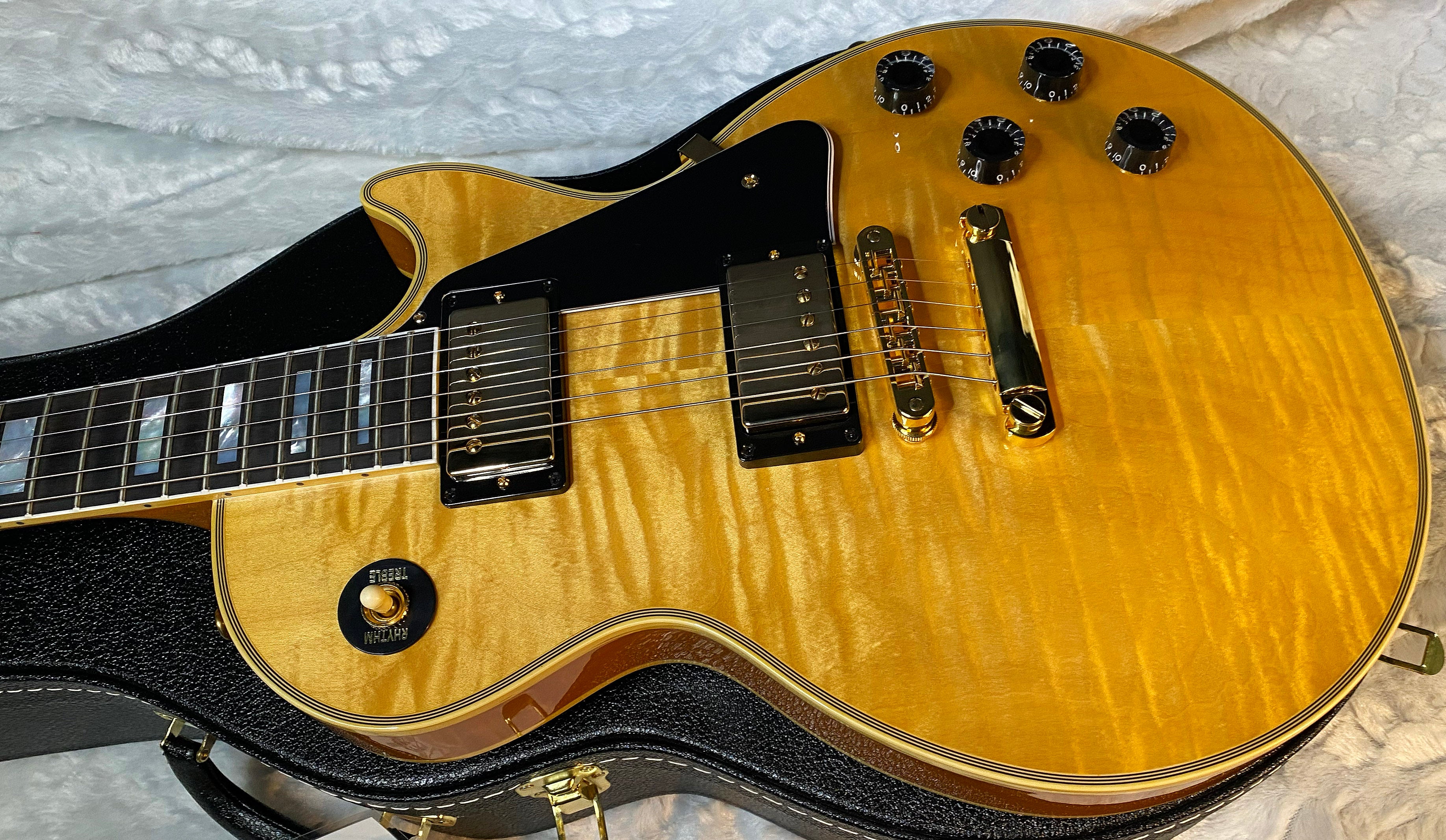 NEW! Gibson Dealer Select Custom Shop Les Paul Custom AAA Figured Flame Top - Antique Natural - Authorized Dealer - WOW! 8.9 lbs - G05981
