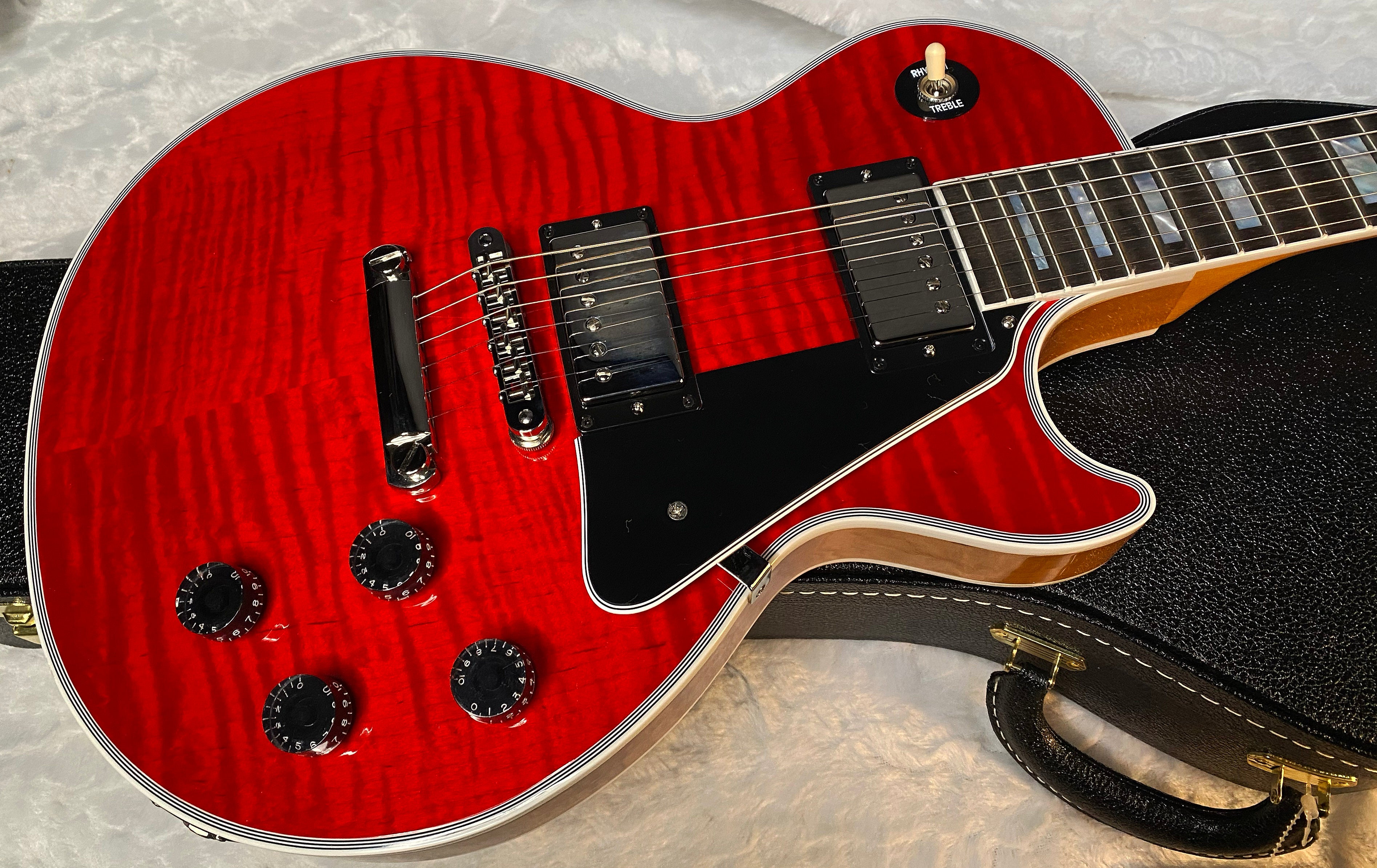 NEW! Gibson Dealer Select Custom Shop Les Paul Custom AAA Figured Flame Top - Transparent Red / Natural Back - Authorized Dealer - WOW! 8.7 lbs - G05983