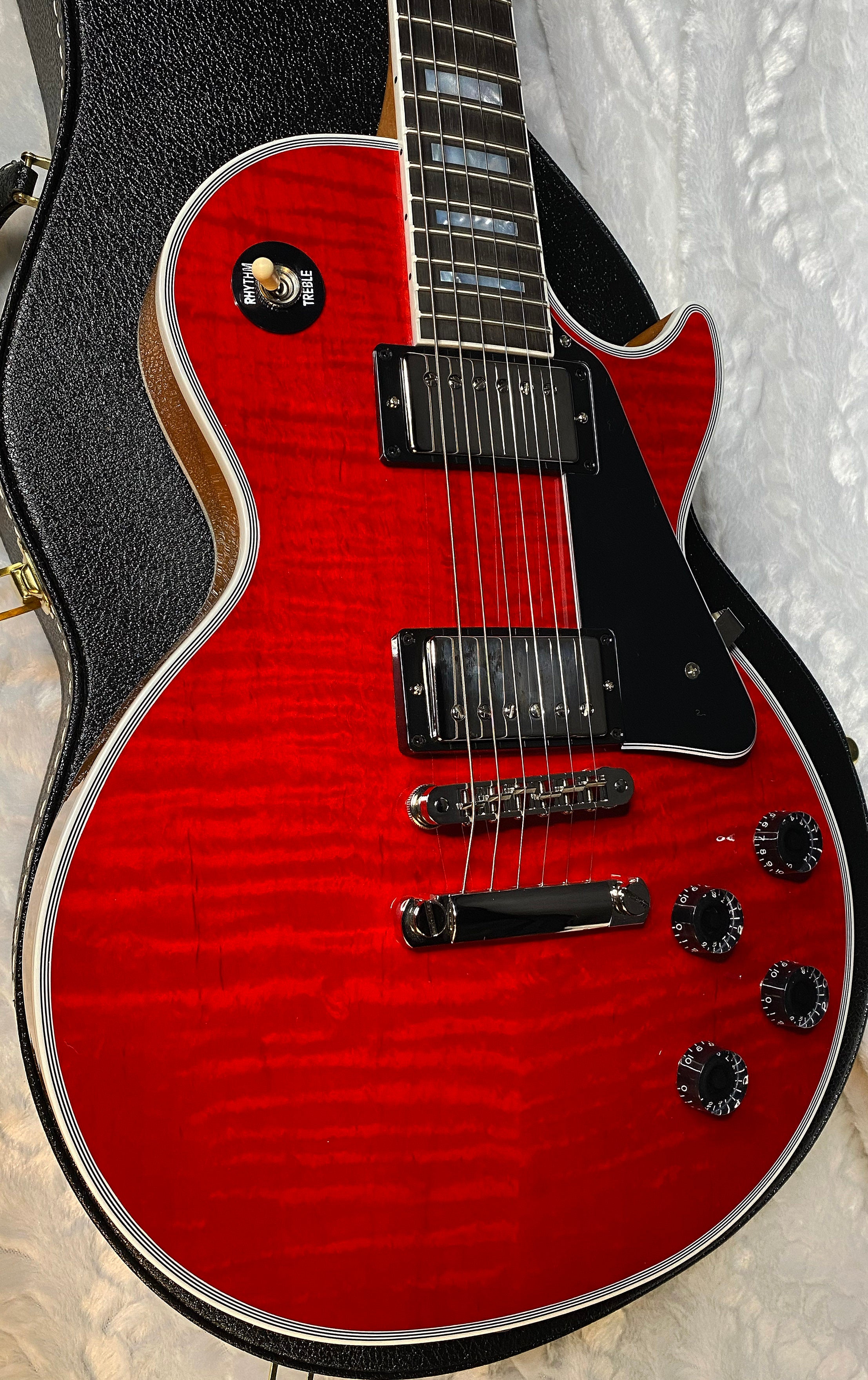 NEW! Gibson Dealer Select Custom Shop Les Paul Custom AAA Figured Flame Top - Transparent Red / Natural Back - Authorized Dealer - WOW! 8.7 lbs - G05983