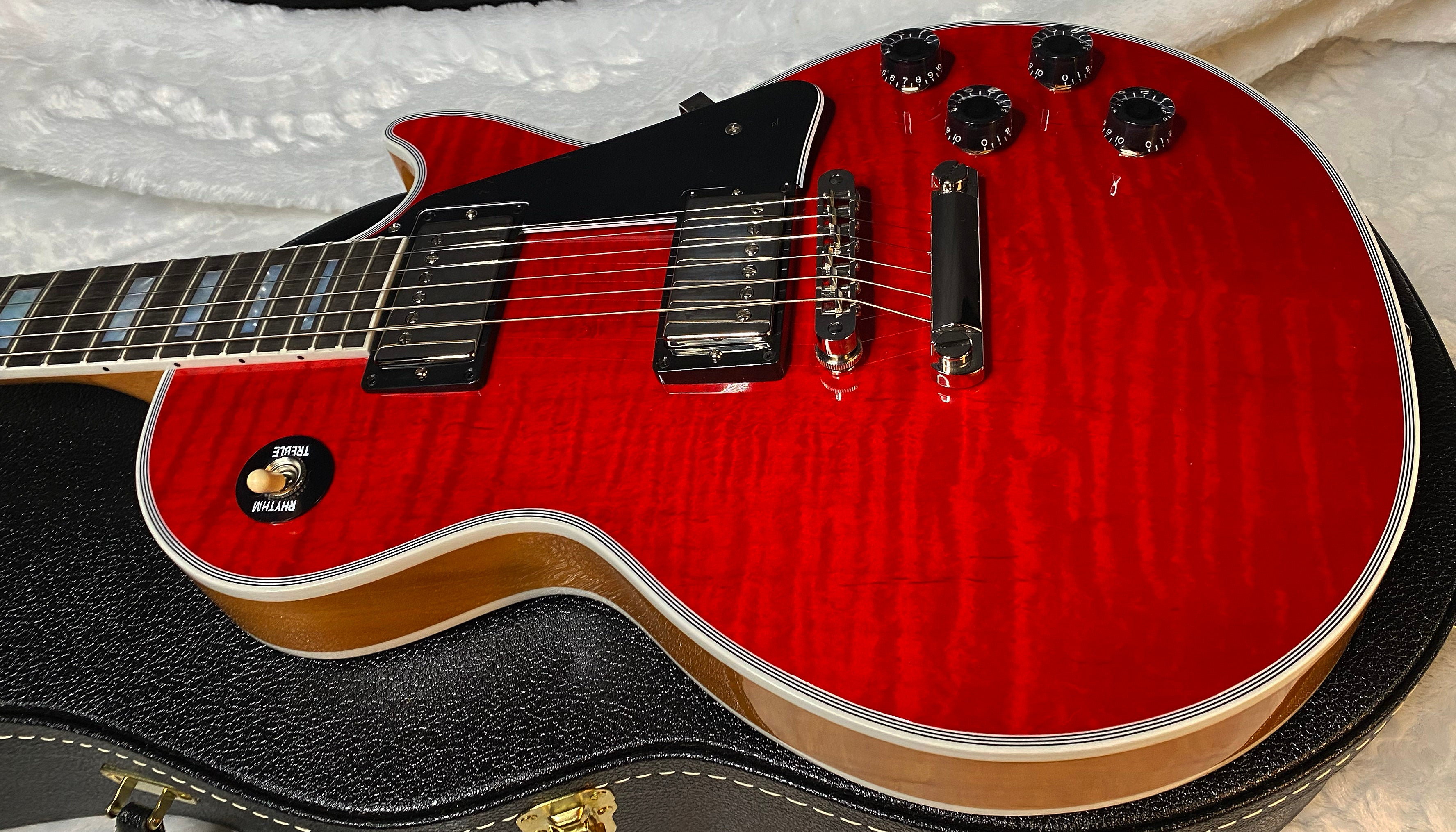 NEW! Gibson Dealer Select Custom Shop Les Paul Custom AAA Figured Flame Top - Transparent Red / Natural Back - Authorized Dealer - WOW! 8.7 lbs - G05983