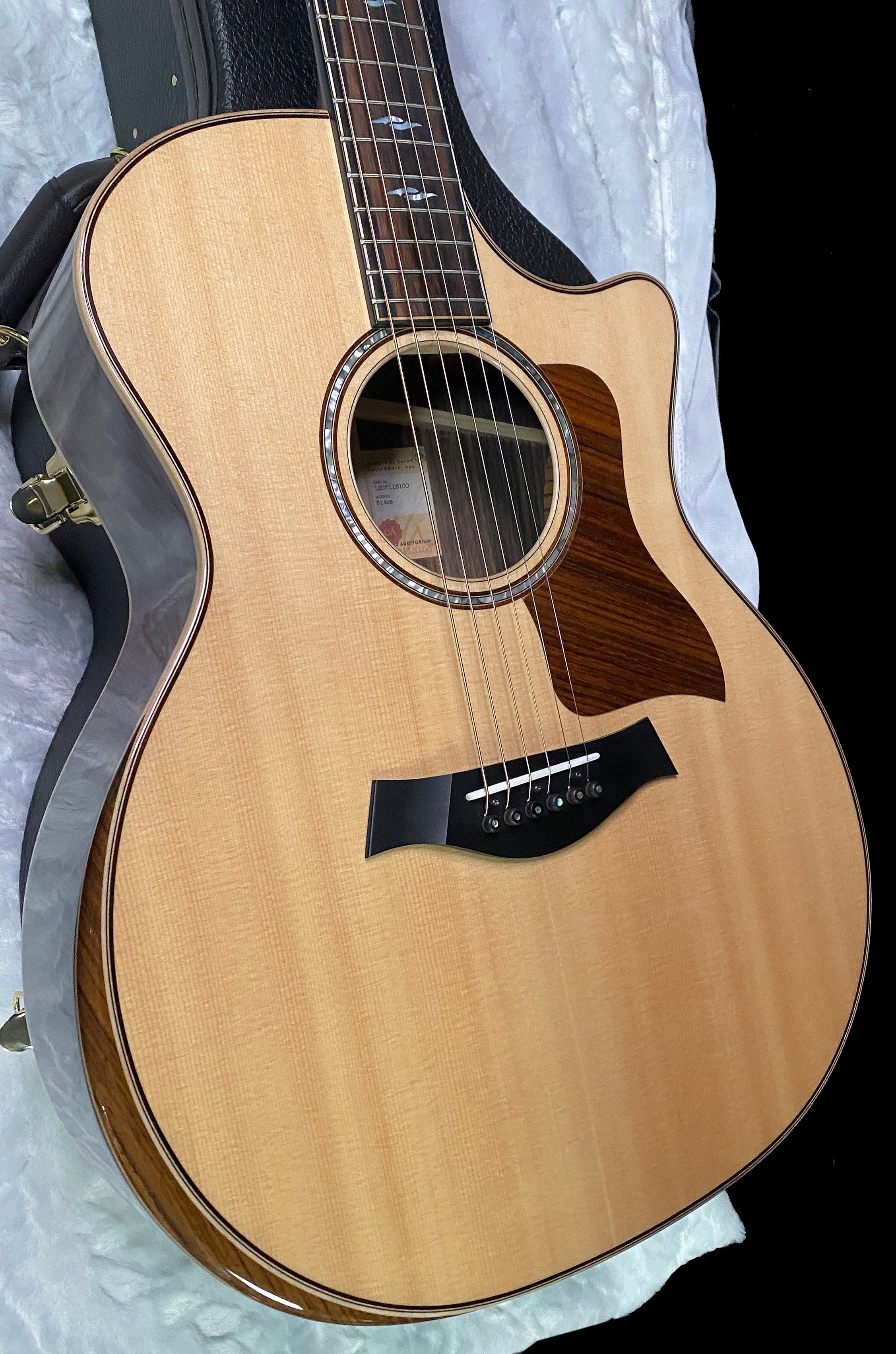 MINT! Taylor 814ce Acoustic-Electric Guitar - ES2 Electronics - 4.7lbs - Authorized Dealer - G07437