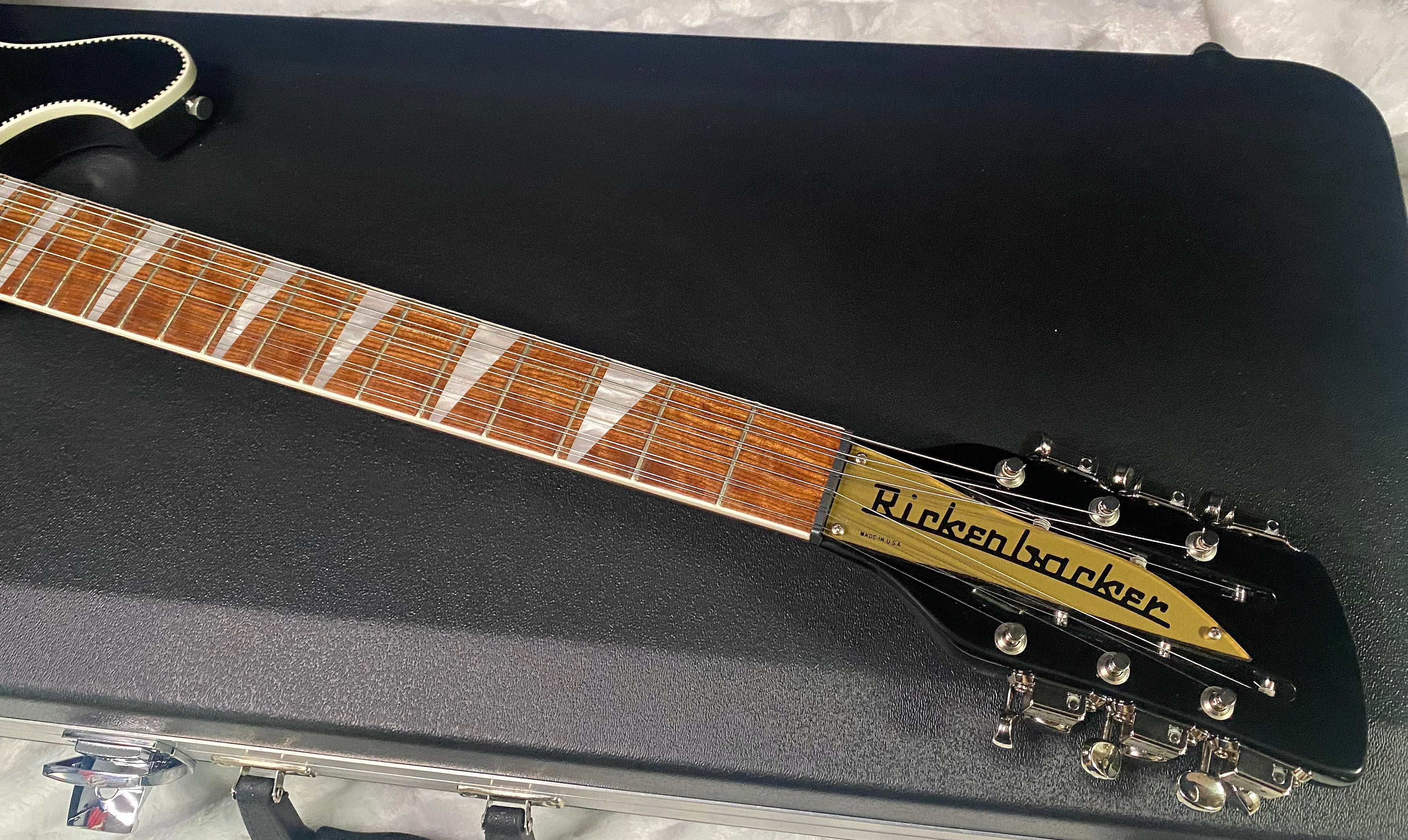 NEW! Rickenbacker 660/12 Jet Glo JG - 7.95lbs - 12-String - Authorized Dealer - G07442