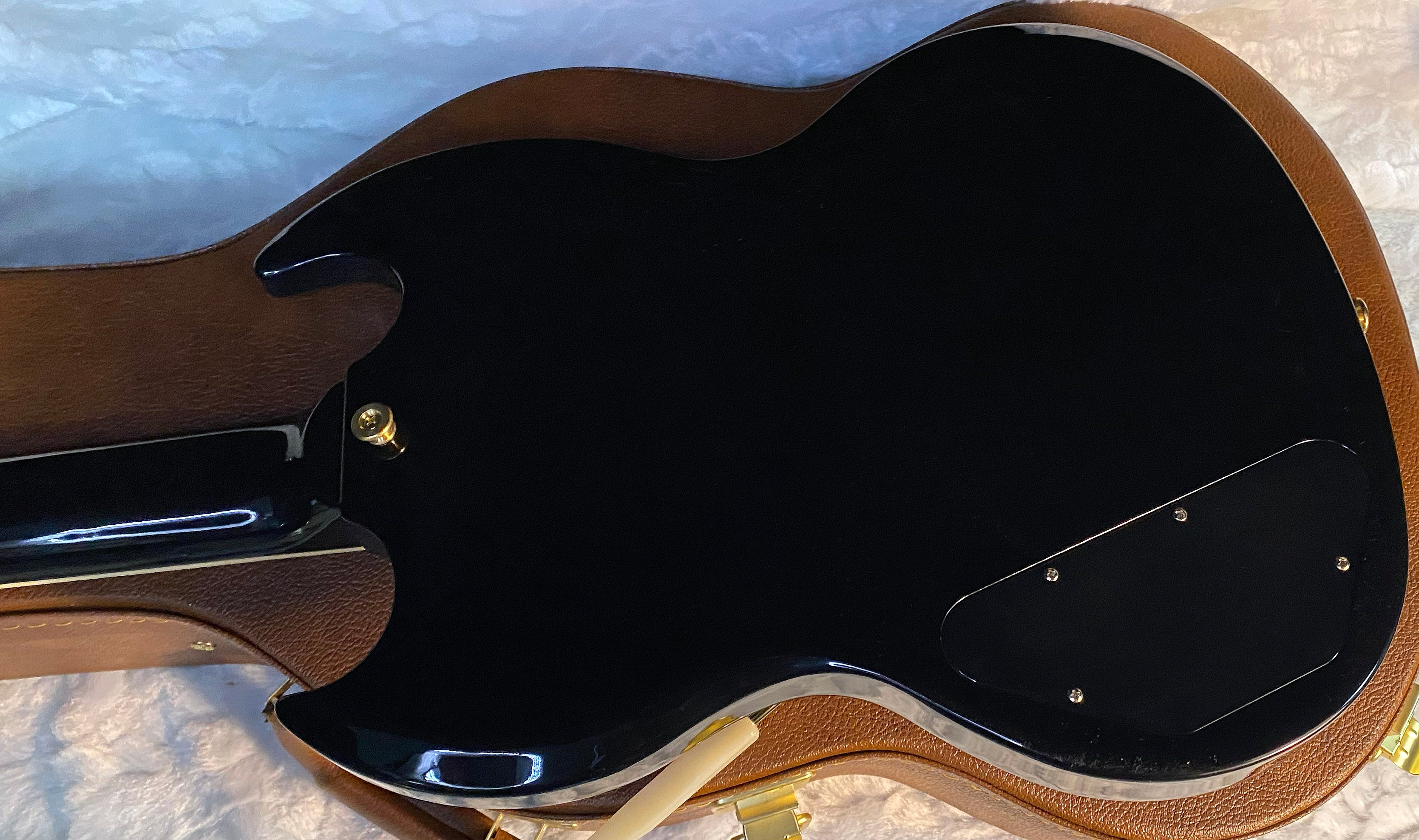 NEW ! Gibson LIMITED EDITION SG Standard '61 Maestro Vibrola - T-Type Pick-Ups - Gold Hardware - - Authorized Dealer - 7.4 lbs - G06033