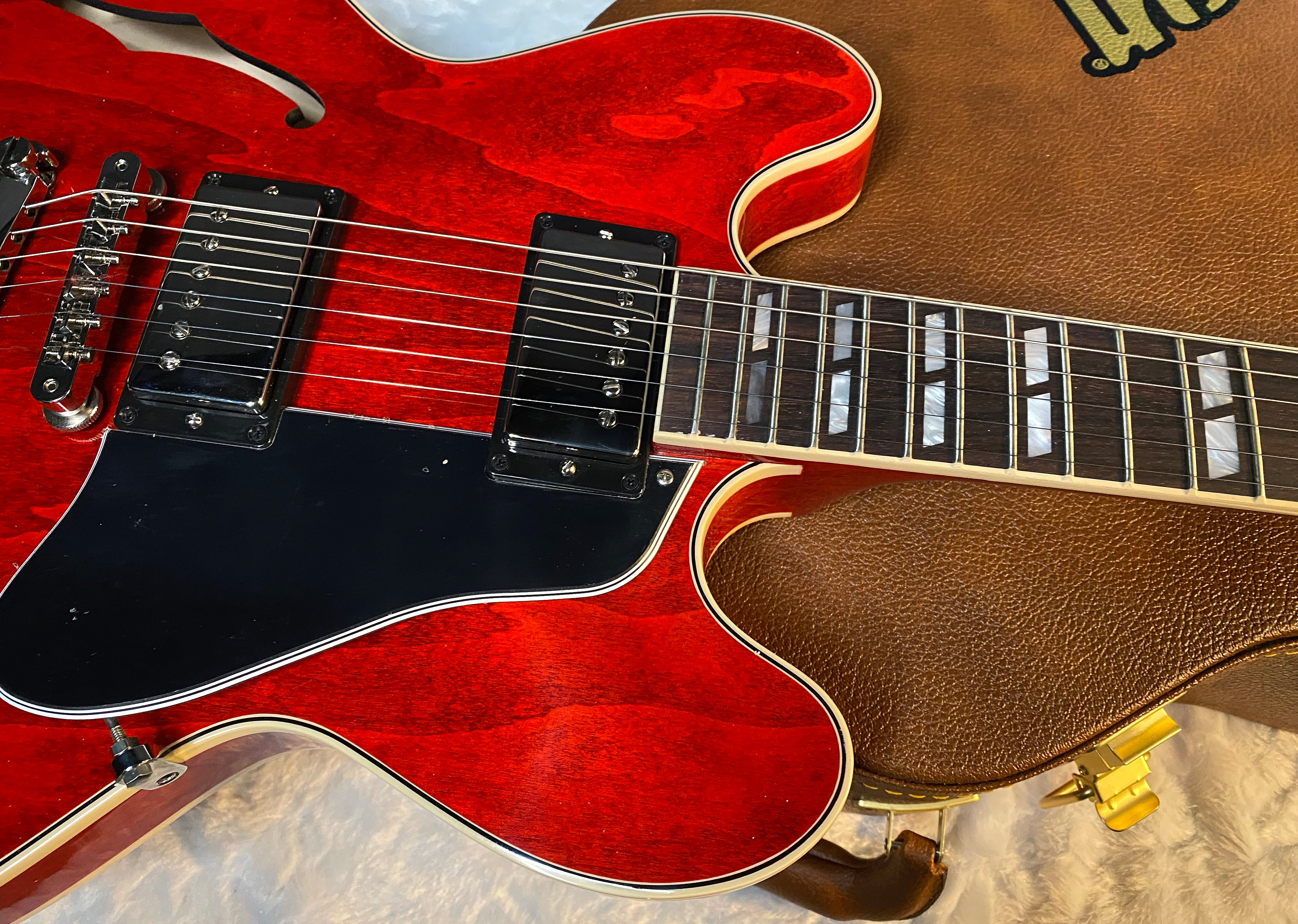 NEW ! Gibson ES-345 Semi Hollowbody Electric Guitar - Sixties 60's Cherry Finish - 7.9 lbs - Authorized Dealer - G06038