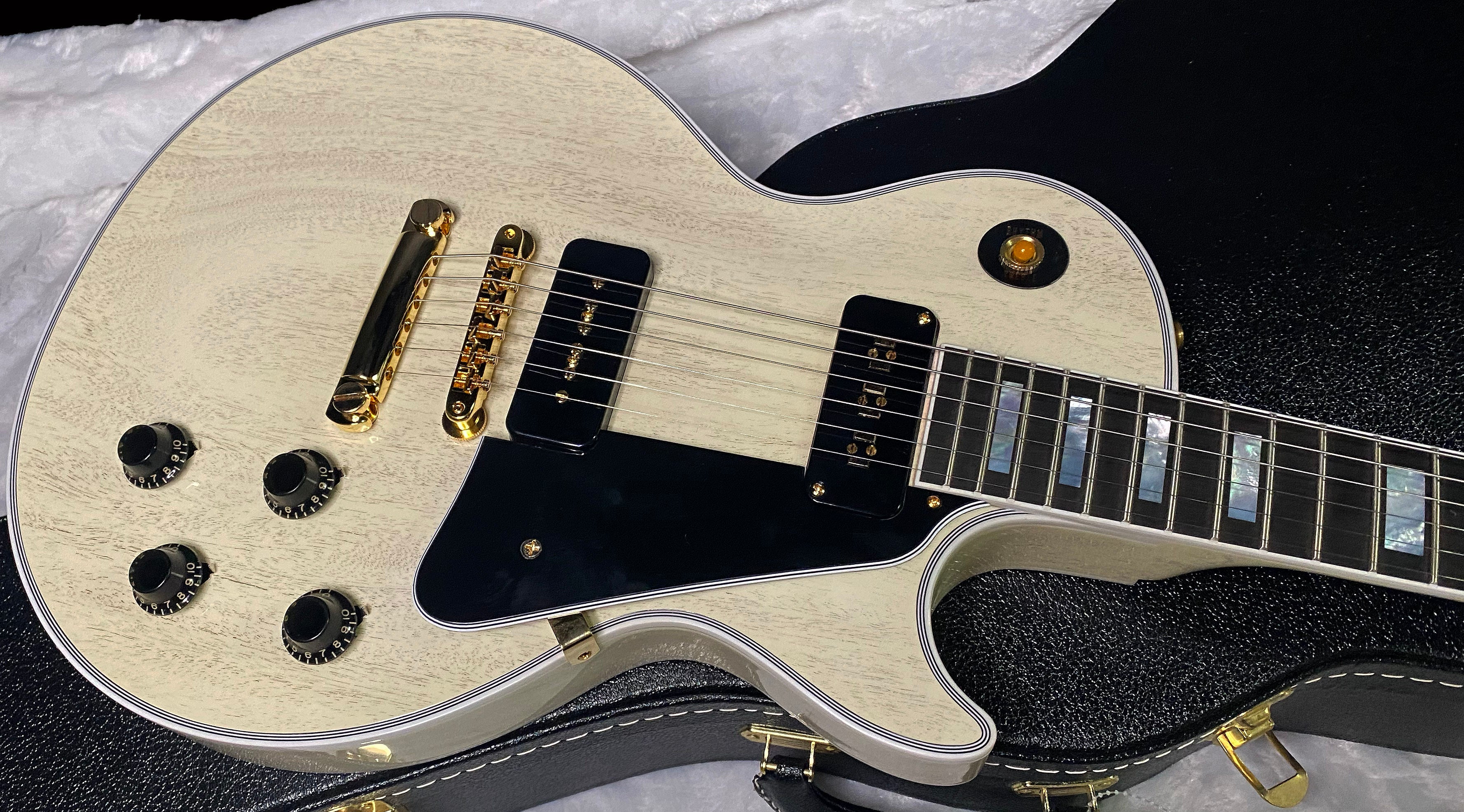 NEW ! Gibson Custom Shop Historic '54 Les Paul Custom Reissue Dealer Select - P-90's Staple Pick-Up - TV White - VOS - Authorized Dealer - Only 8.4 lbs - G07457