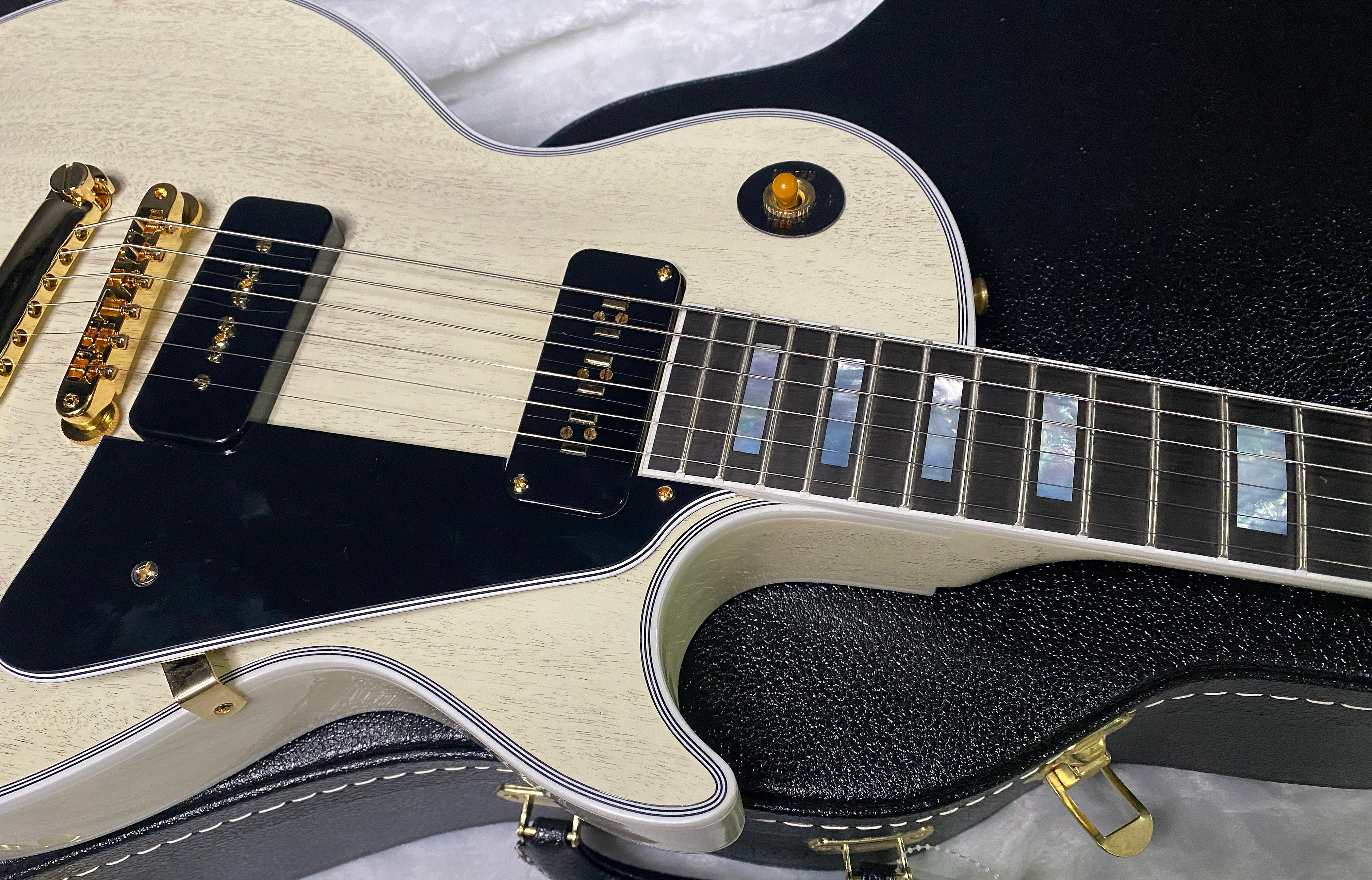 NEW ! Gibson Custom Shop Historic '54 Les Paul Custom Reissue Dealer Select - P-90's Staple Pick-Up - TV White - VOS - Authorized Dealer - Only 8.4 lbs - G07457