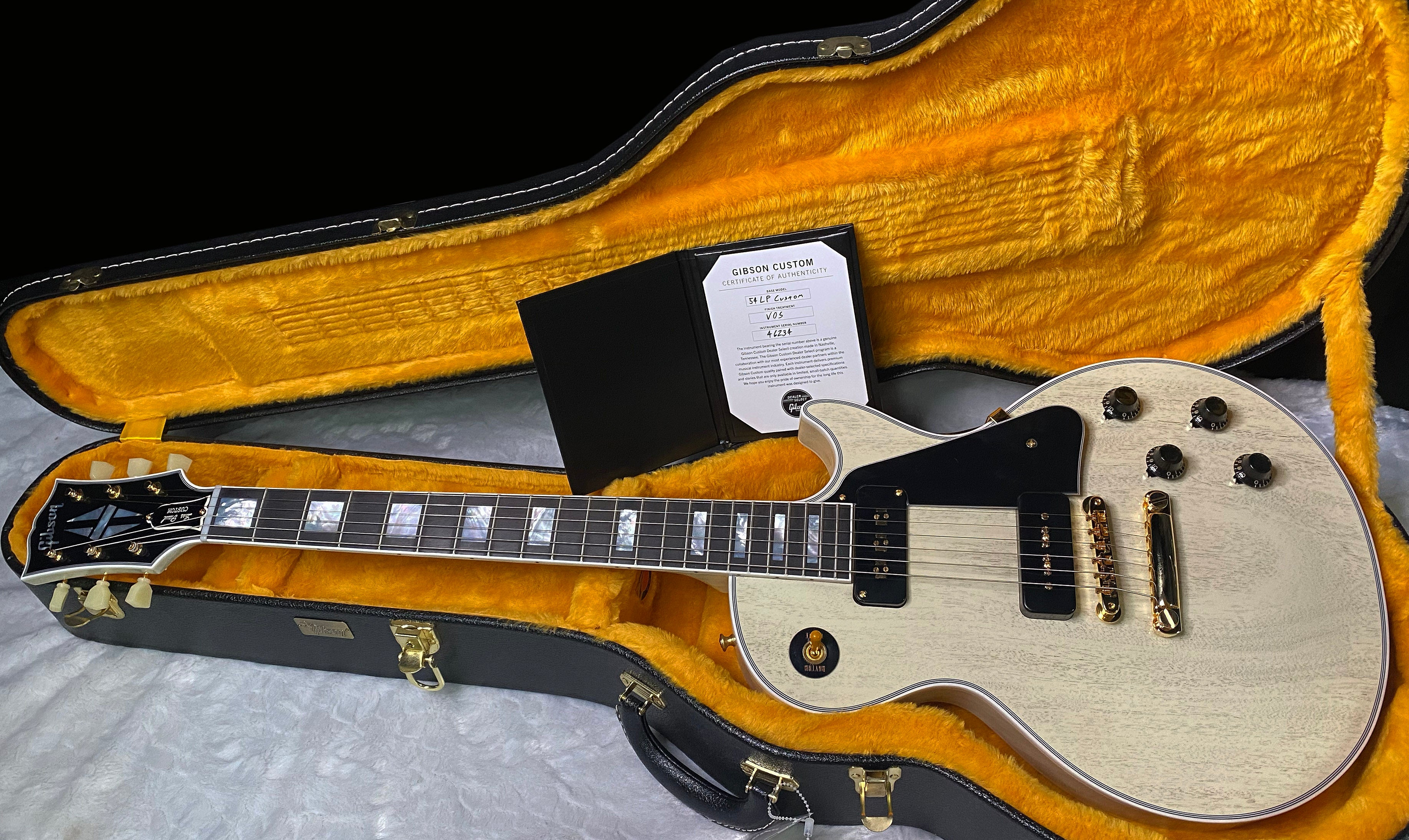 NEW ! Gibson Custom Shop Historic '54 Les Paul Custom Reissue Dealer Select - P-90's Staple Pick-Up - TV White - VOS - Authorized Dealer - Only 8.4 lbs - G07457