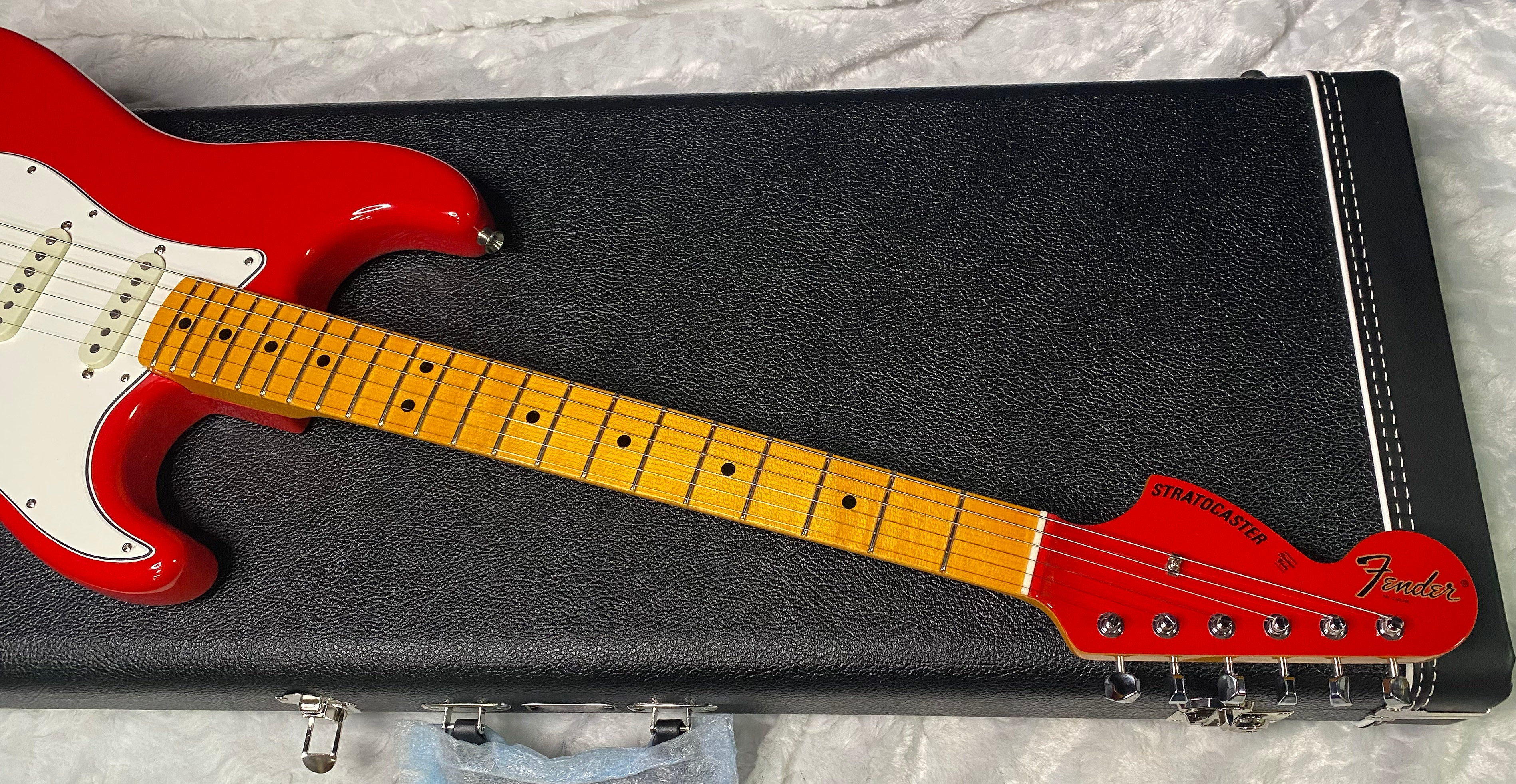 NEW! Fender Custom Shop Special Run '69 Stratocaster NOS Gloss Finish - Handwound P/U's - Hot Rod Red - Reverse Matching Headstock - 7.8 lbs - Authorized Dealer - SUPER RARE! G07471