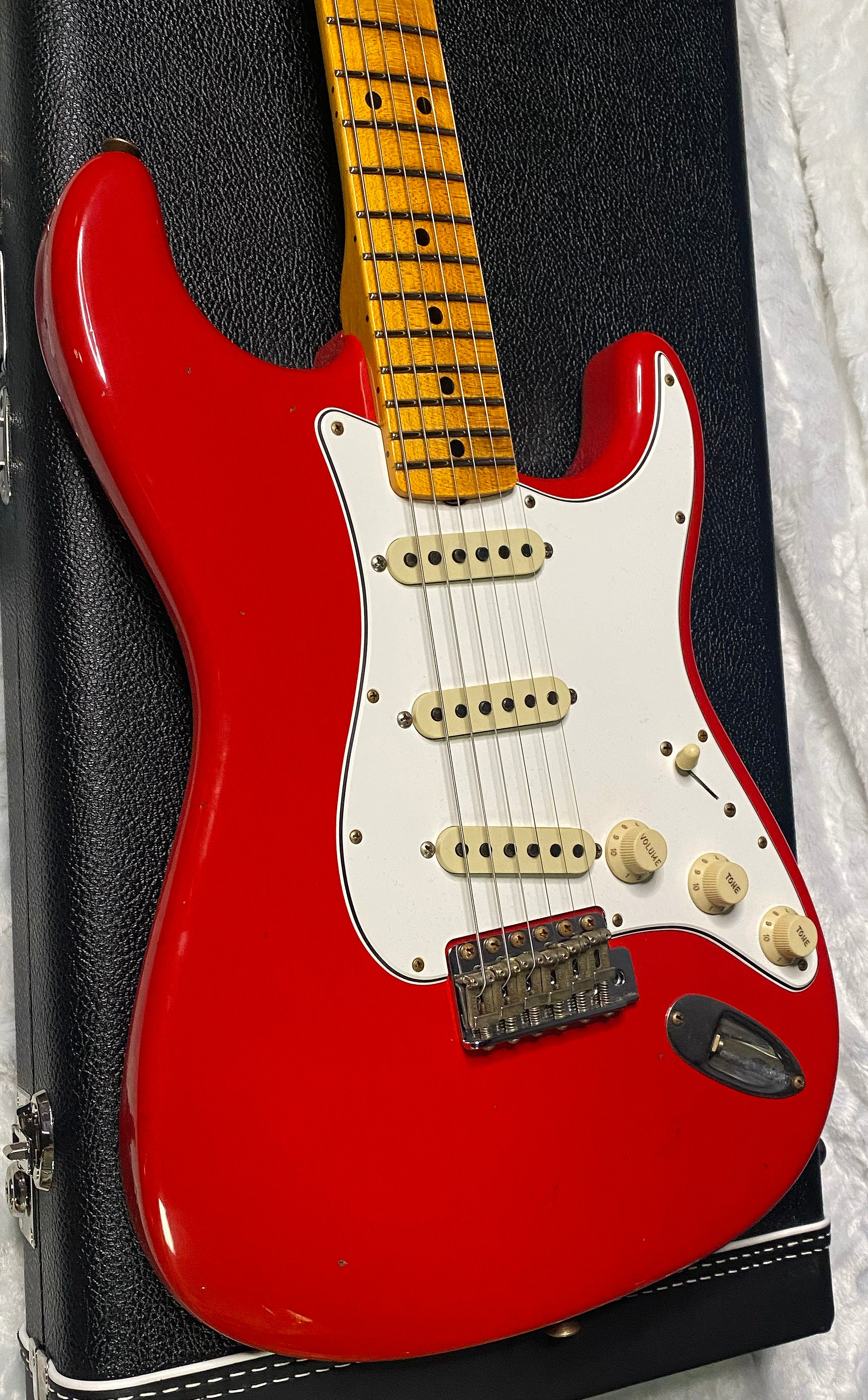 NEW! Fender Custom Shop Special Run '69 Stratocaster Journeyman Relic - Handwound P/U's - Aged Hot Rod Red - Reverse Headstock - 7.8lbs - Authorized Dealer - SUPER RARE! G07469