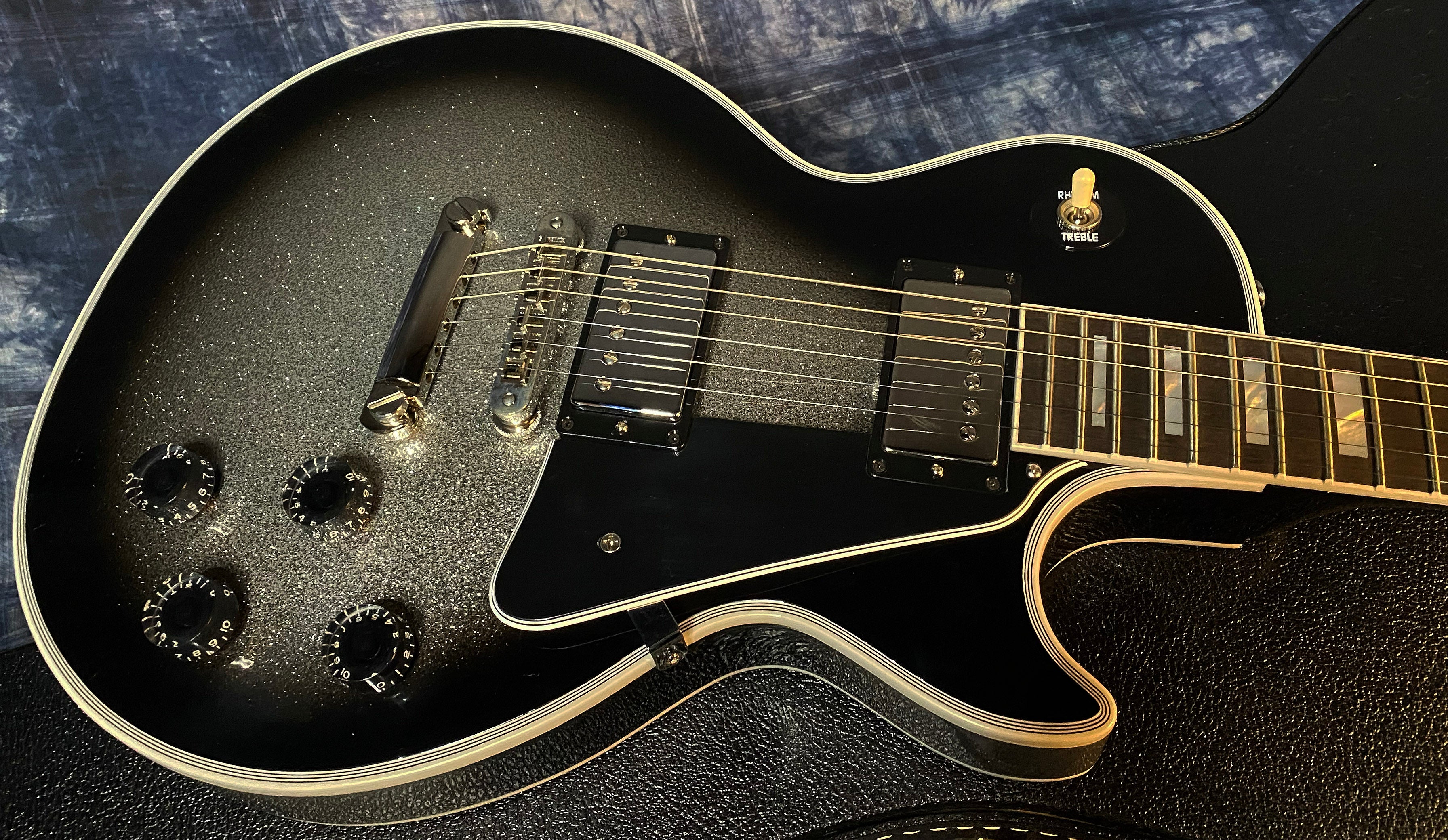 NEW! 2024 Gibson Custom Shop Les Paul Custom - Authorized Dealer - Silver Sparkle Burst - Super RARE! 10 lbs of LP Tone! - G04665