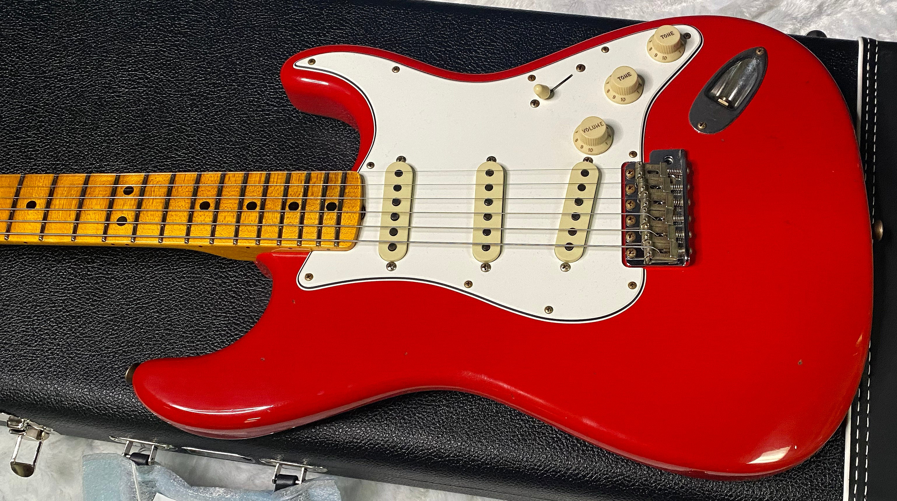 NEW! Fender Custom Shop Special Run '69 Stratocaster Journeyman Relic - Handwound P/U's - Aged Hot Rod Red - Reverse Headstock - 7.8lbs - Authorized Dealer - SUPER RARE! G07469
