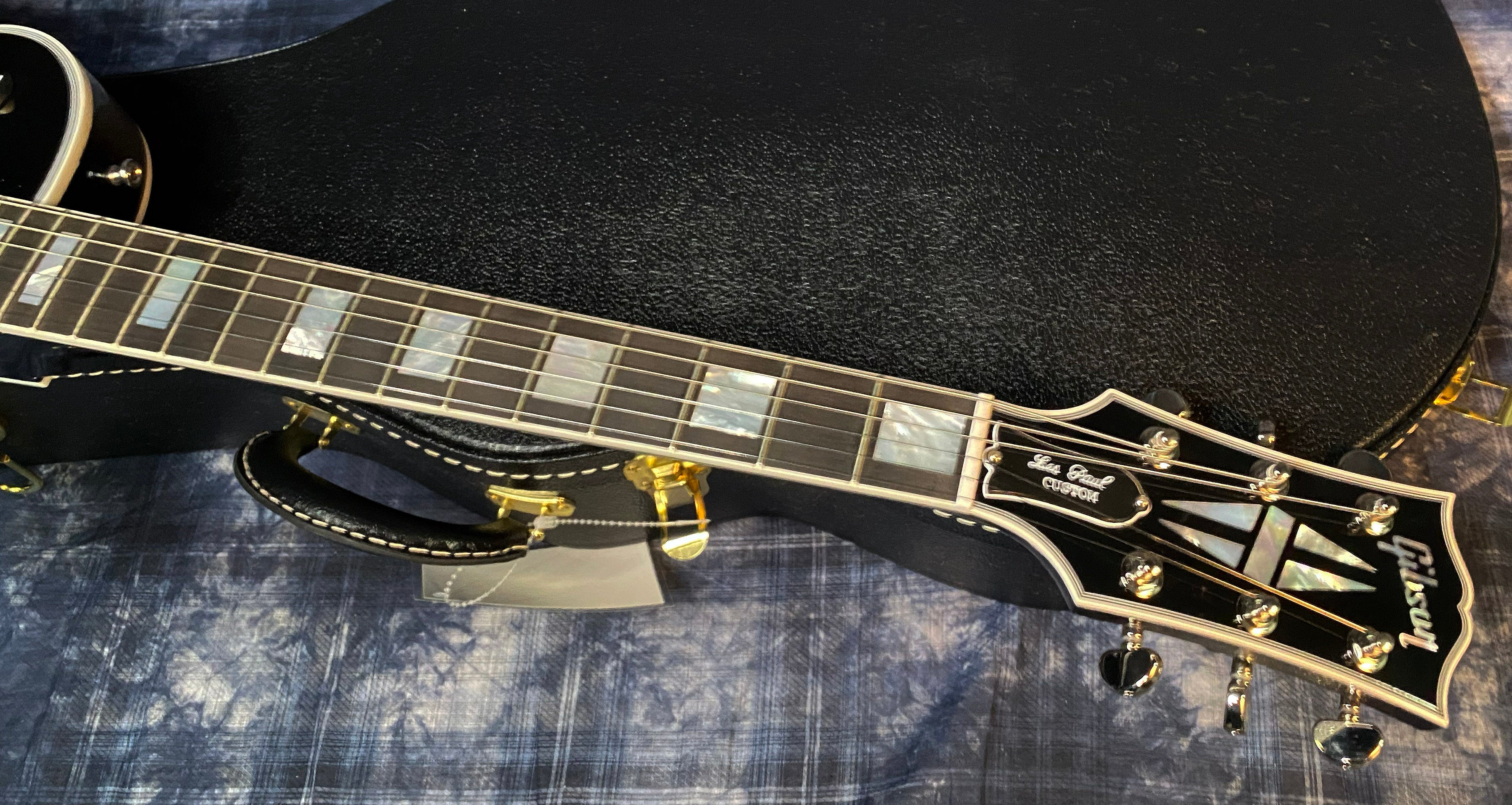 NEW! 2024 Gibson Custom Shop Les Paul Custom - Authorized Dealer - Silver Sparkle Burst - Super RARE! 10 lbs of LP Tone! - G04665