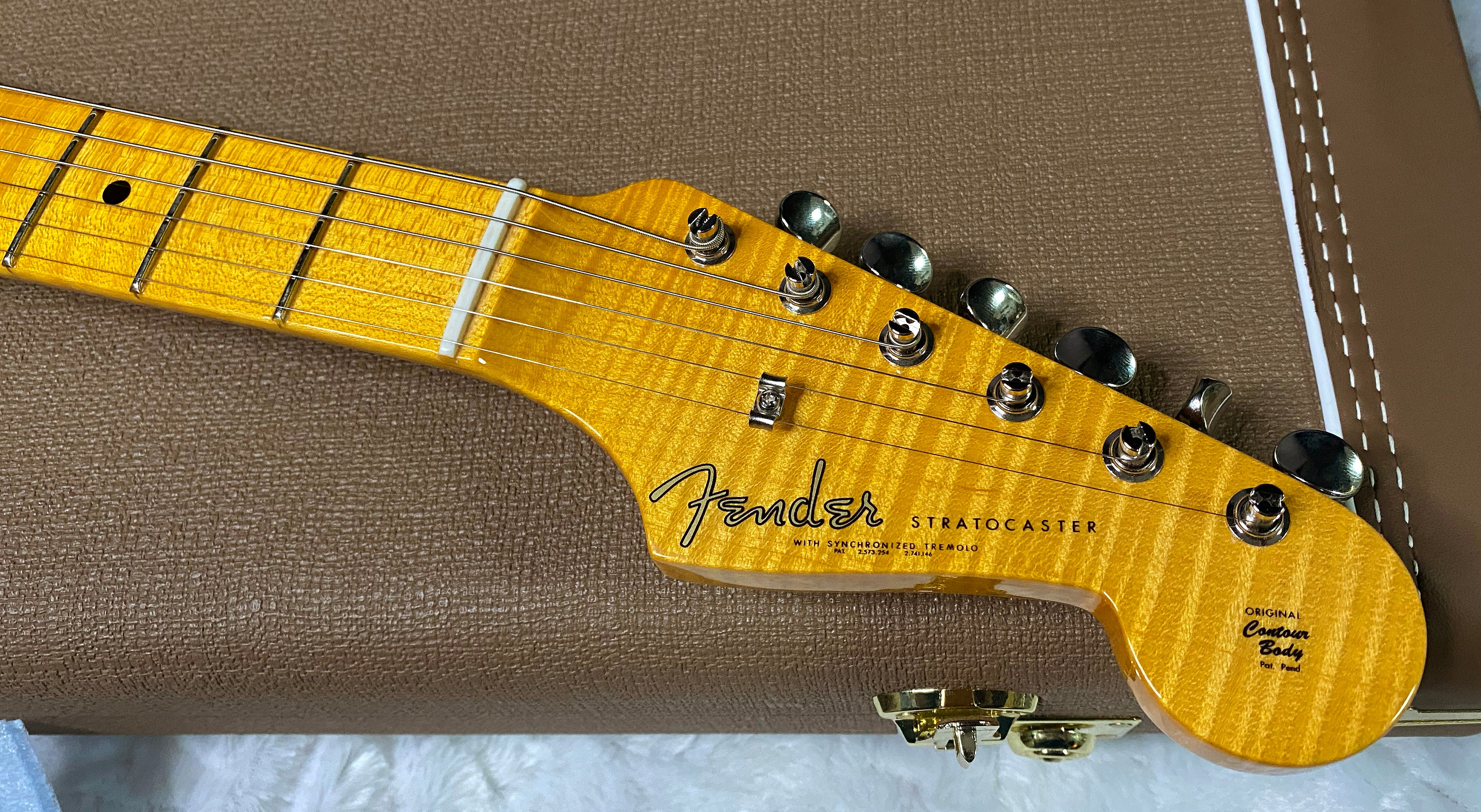 NEW ! Fender Custom Shop ' 62 Stratocaster Bizarre Guitar Exclusive Flamethrower - NOS - Super Limited Edition - Aged Cherry Sunburst - Ash - AAAA Flamed Maple Neck - Authorized Dealer - ONLY 7.1 lbs! - G07479