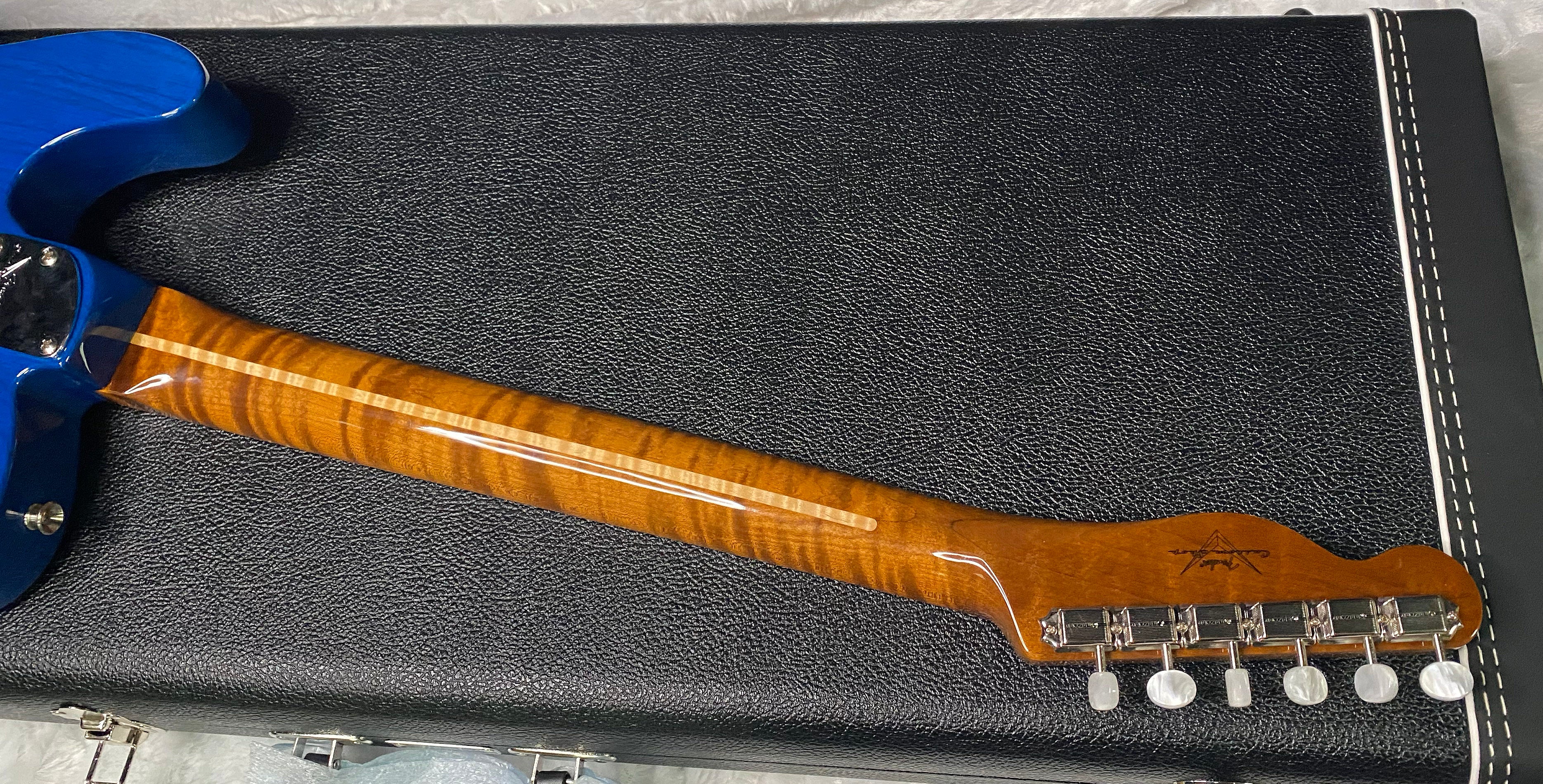 NEW ! Fender American Custom Telecaster NOS - 1-Piece Roasted AAA Flame Maple Neck Fingerboard - Sapphire Blue Transparent - Authorized Dealer - 7.4 lbs - G07467