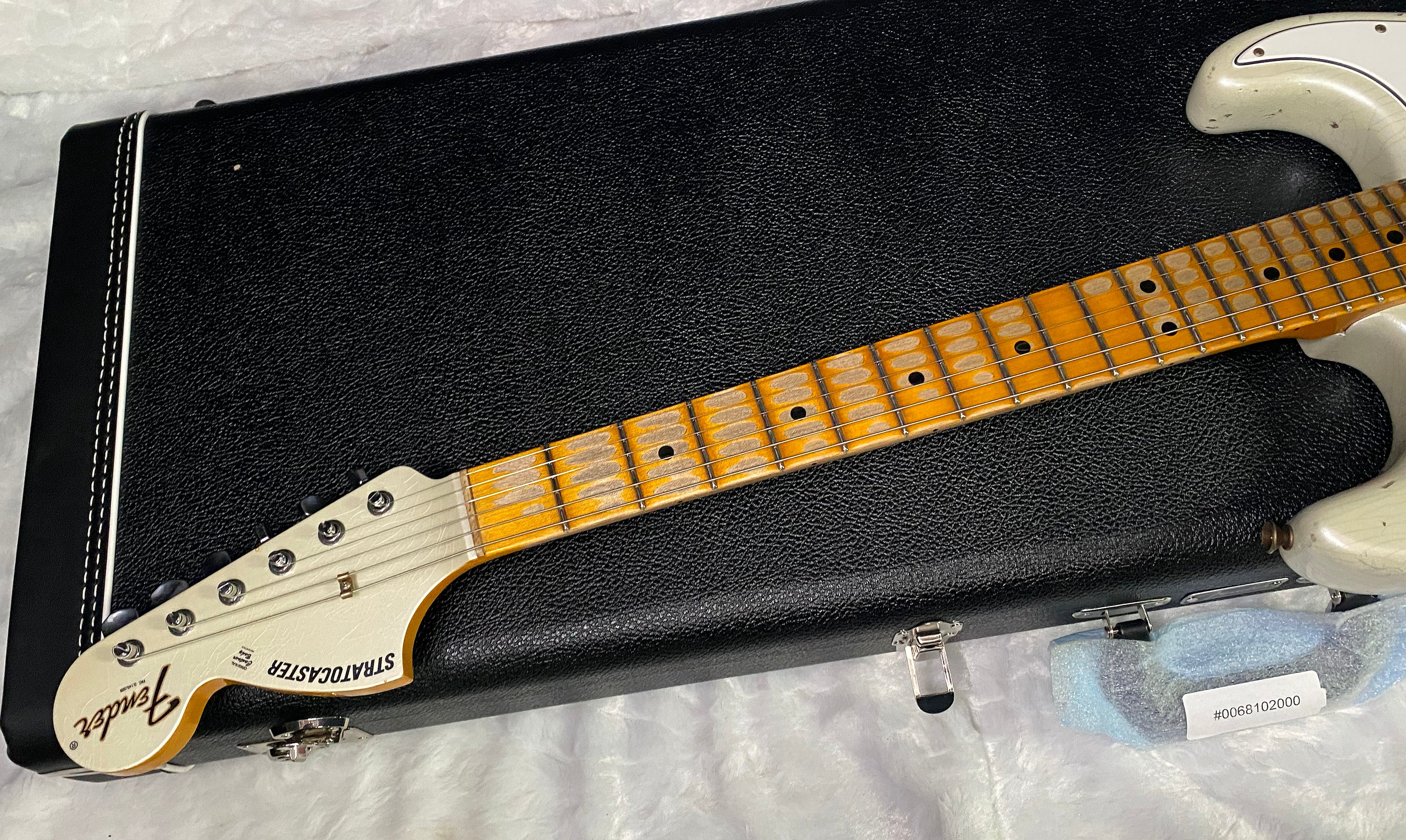 NEW! Fender Custom Shop Special Run '69 Stratocaster Heavy Relic - Handwound P/U's - Aged Frost White Pearl - Reverse Headstock - 8.2lbs - Authorized Dealer - SUPER RARE! G07468