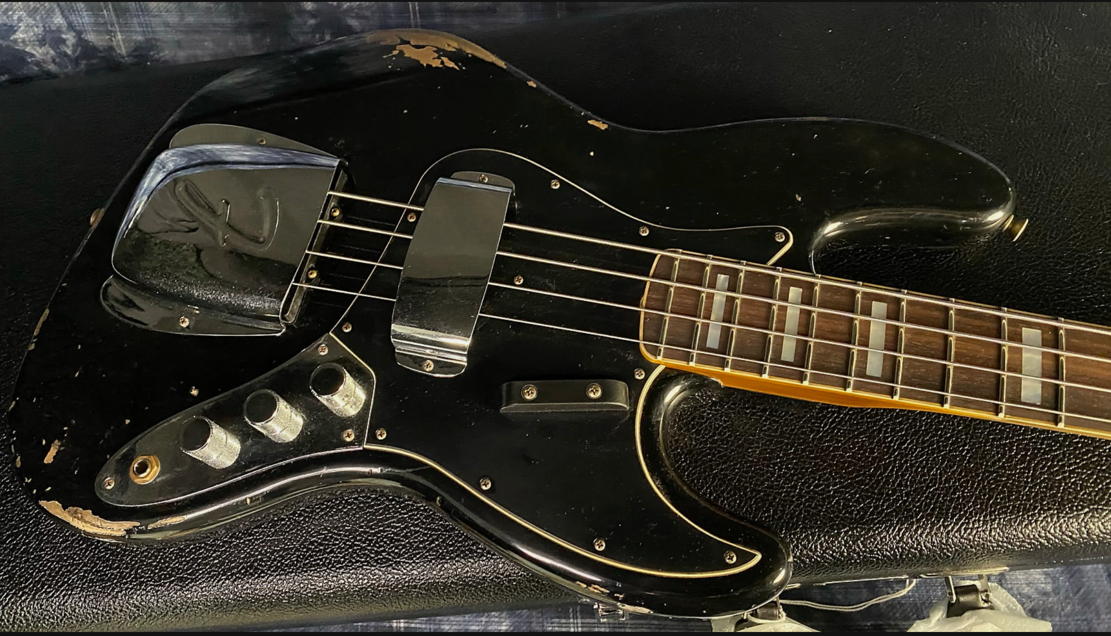 NEW ! Fender Custom Shop Limited Edition Custom Jazz Bass Heavy Relic - Aged Black - Authorized Dealer - G02846 - 9.5lbs