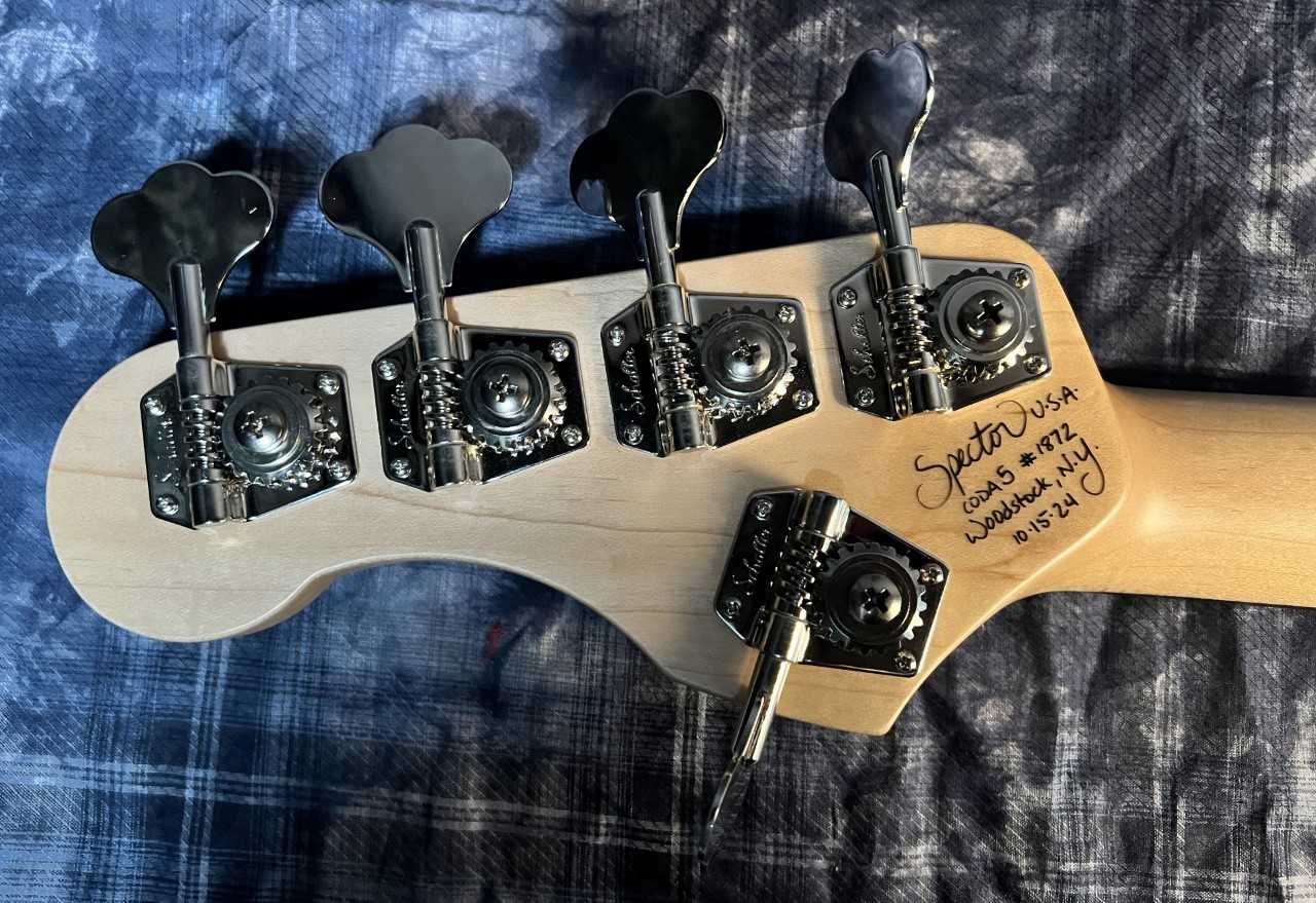 Spector Coda 5 DLX - Cherry - 9.2 Lbs. - G03978 - Authorized Dealer