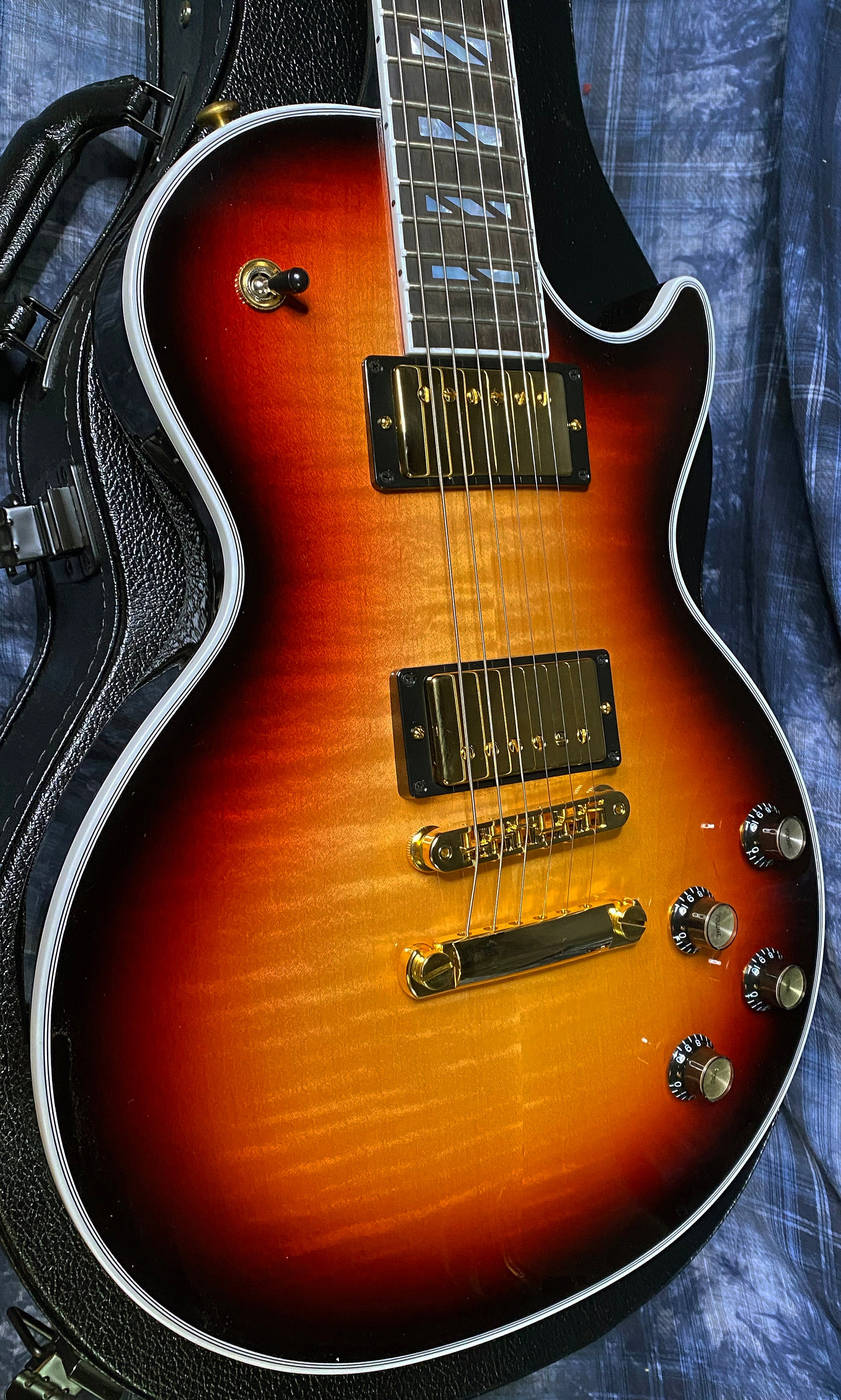 BRAND NEW ! 2024 Gibson Les Paul Supreme - Fireburst - Authorized Dealer - 8 lbs - G03804