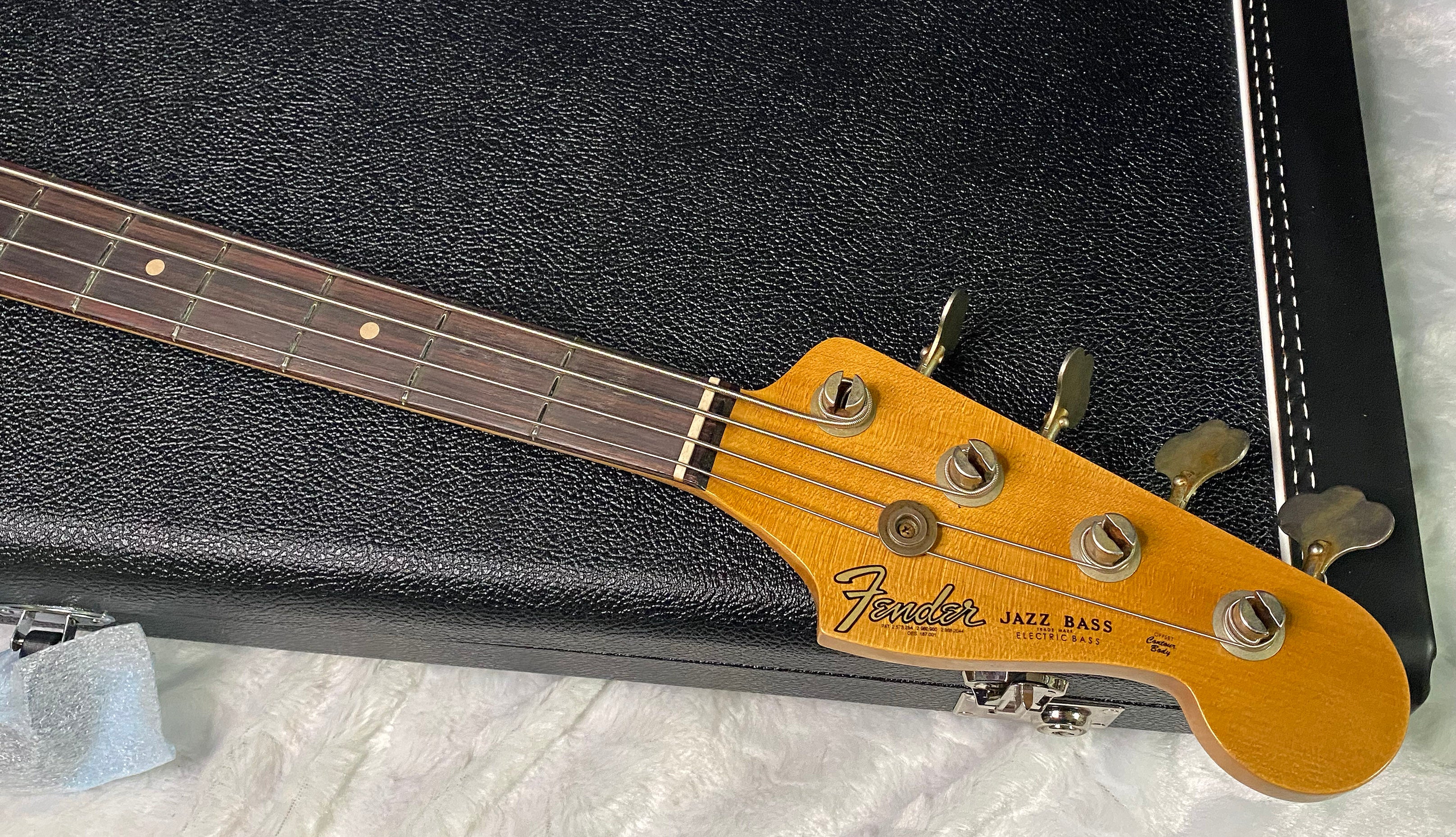 NEW! Fender Custom Shop 64 Jazz Bass Relic - Olympic White Finish - Only 9 lbs - Authorized Dealer - G07480