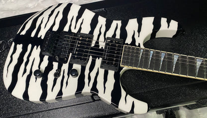 NEW ! Jackson Custom Shop SL2 Soloist Floyd Rose - Super RARE White Bengal Tiger Finish - Authorized Dealer - 7.9lbs - G07483