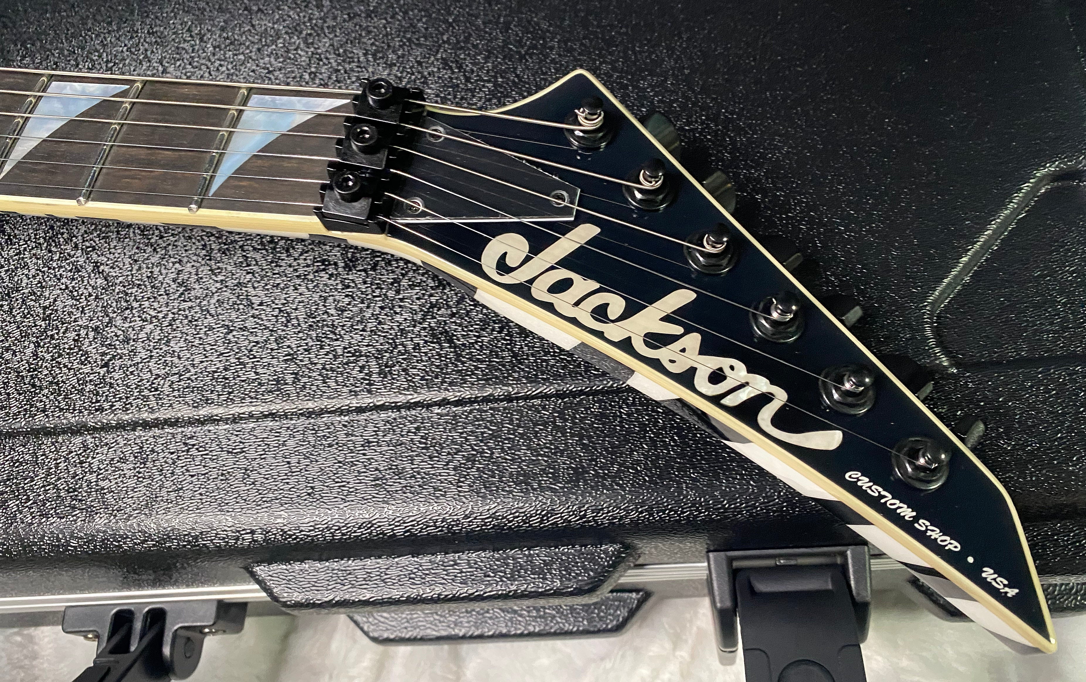 NEW ! Jackson Custom Shop SL2 Soloist Floyd Rose - Super RARE White Bengal Tiger Finish - Authorized Dealer - 7.9lbs - G07483