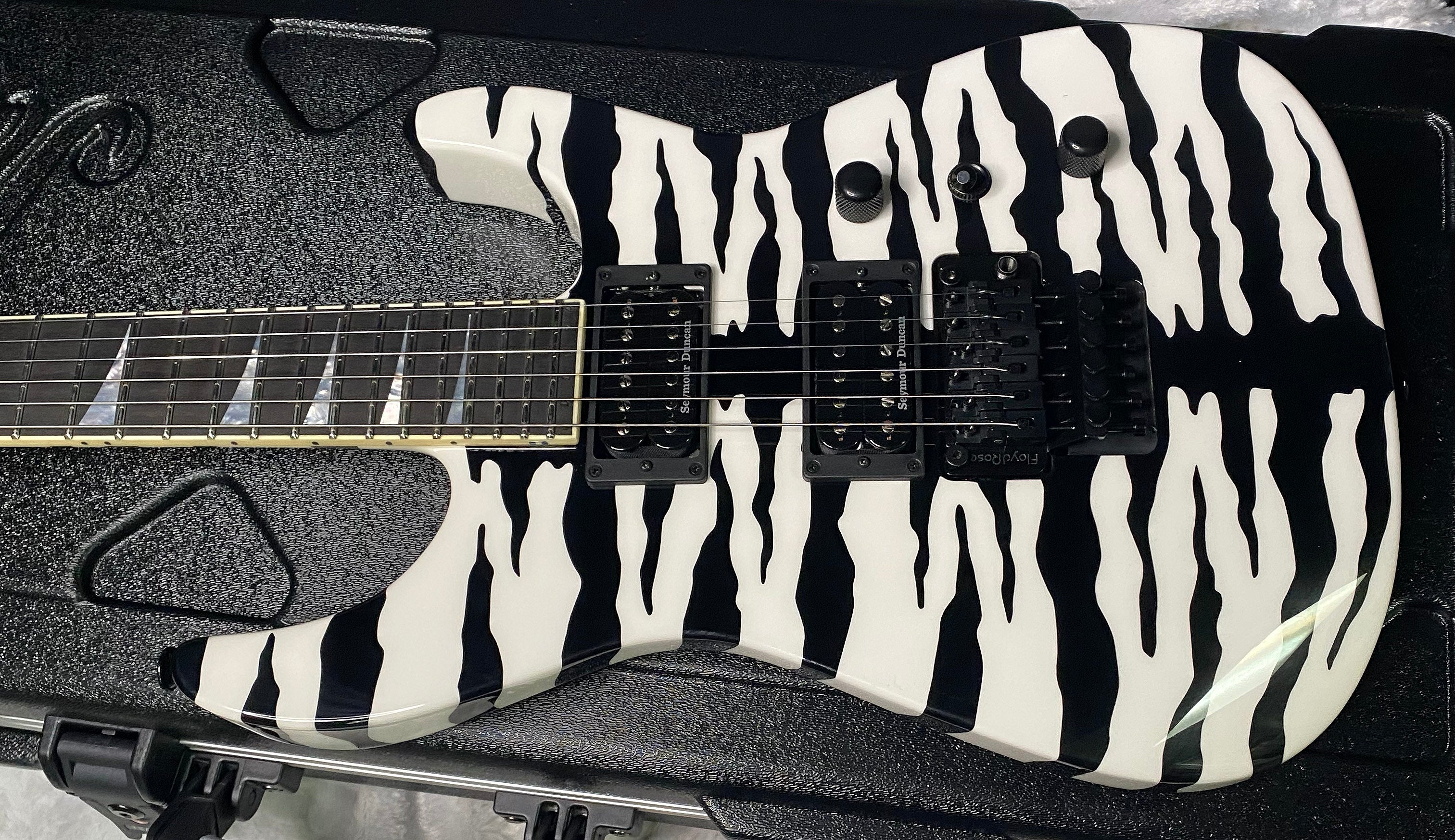 NEW ! Jackson Custom Shop SL2 Soloist Floyd Rose - Super RARE White Bengal Tiger Finish - Authorized Dealer - 7.9lbs - G07483