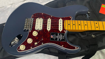 NEW ! Fender American Professional Classic Stratocaster HSS - Faded Black - 7.7lbs - Authorized Dealer - G07504