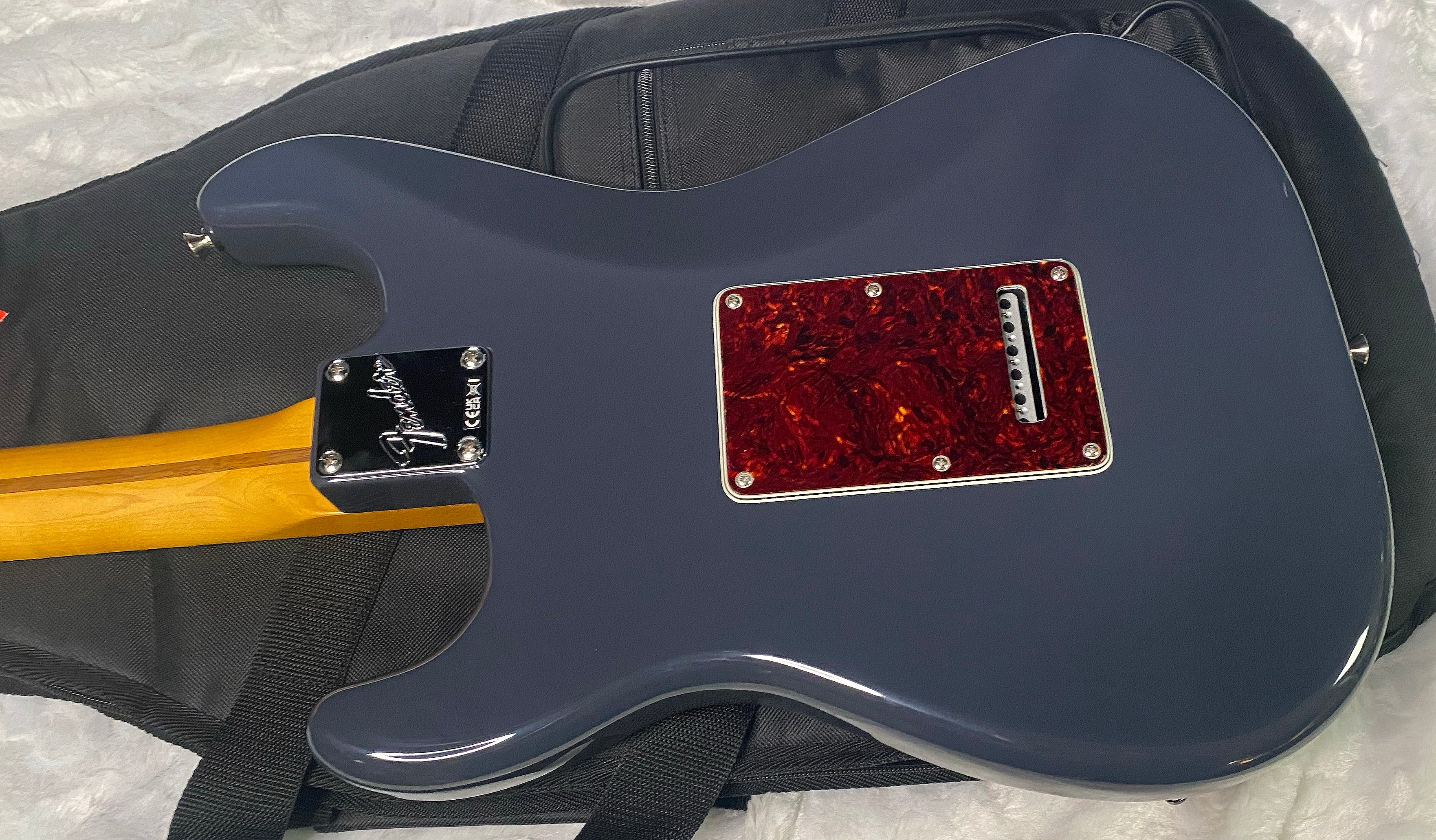 NEW ! Fender American Professional Classic Stratocaster HSS - Faded Black - 7.7lbs - Authorized Dealer - G07504
