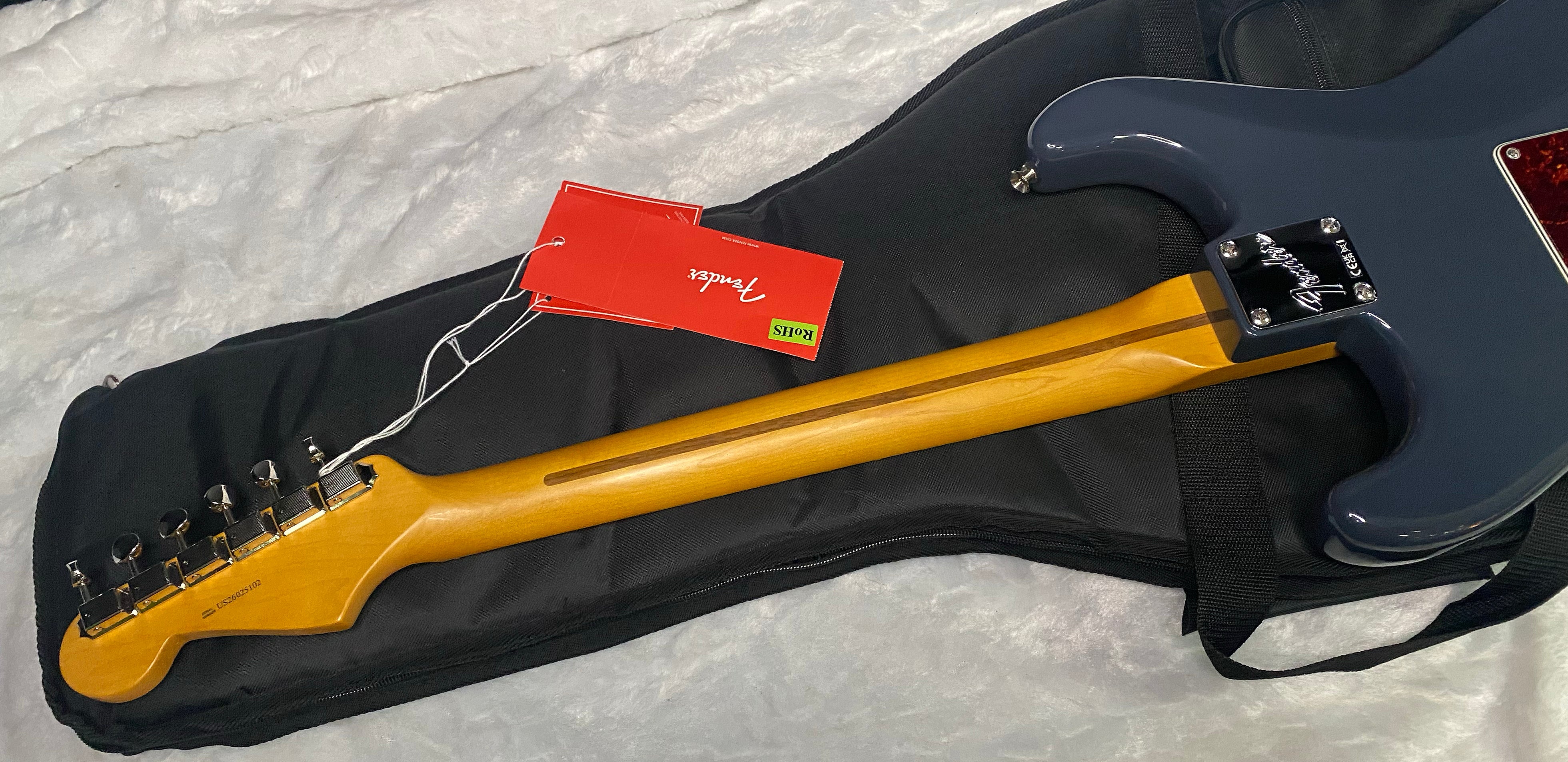 NEW ! Fender American Professional Classic Stratocaster HSS - Faded Black - 7.7lbs - Authorized Dealer - G07504