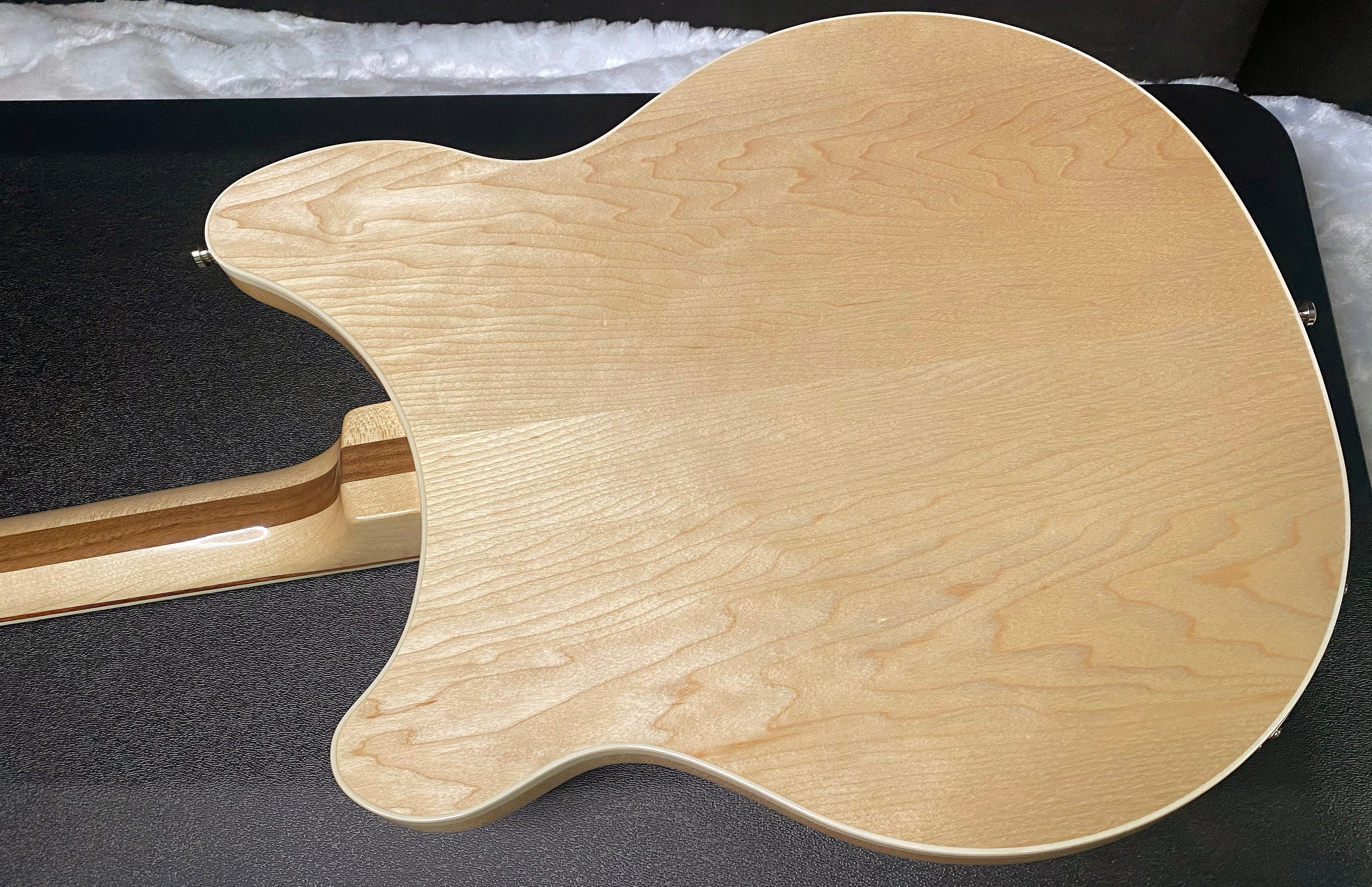 NEW! Rickenbacker 360 Maple Glo MG - Authorized Dealer - Only 7.6 lbs - G07498