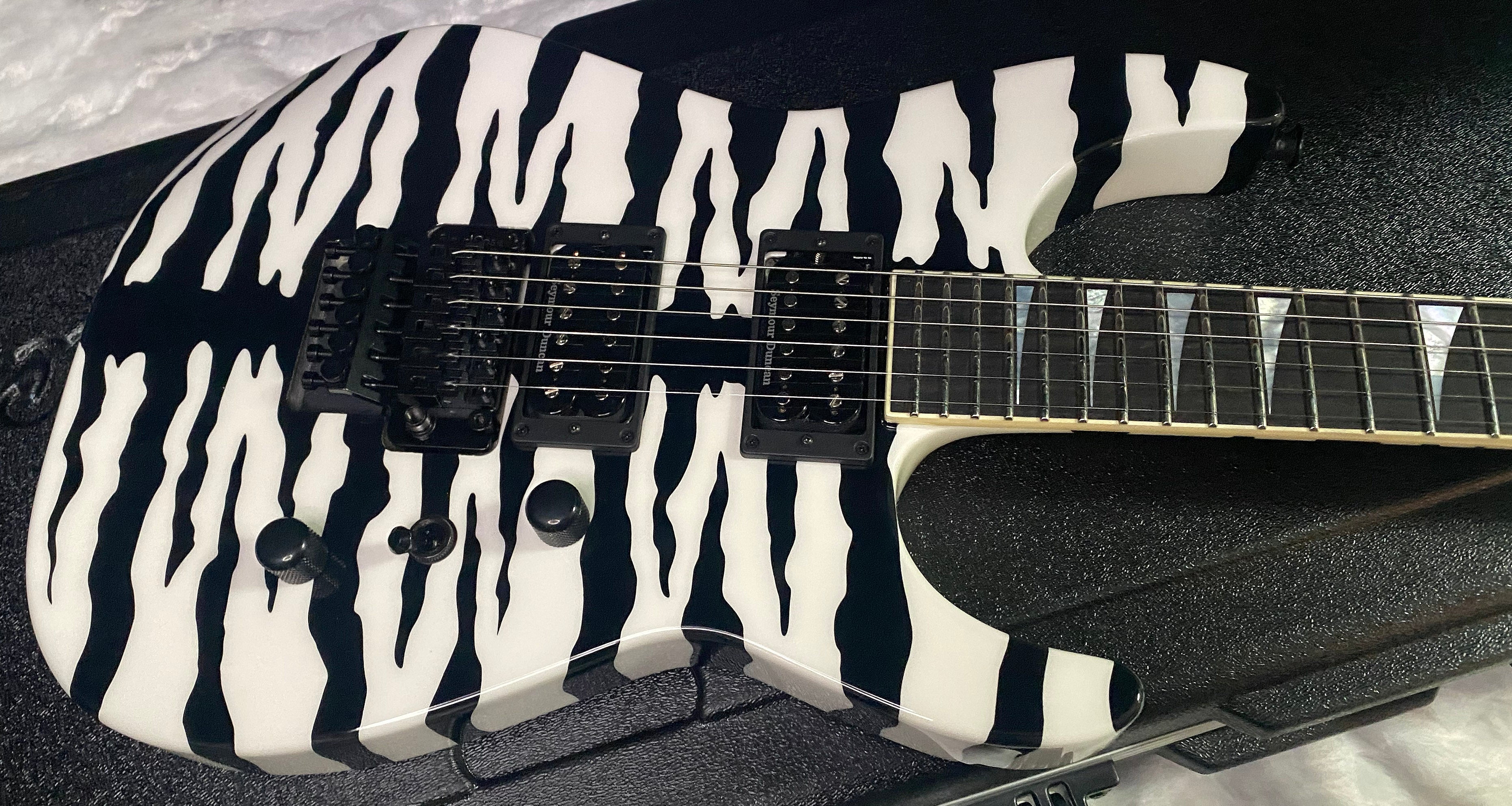 NEW ! Jackson Custom Shop SL2 Soloist Floyd Rose - Super RARE White Bengal Tiger Finish - Authorized Dealer - 8.2lbs - G07497