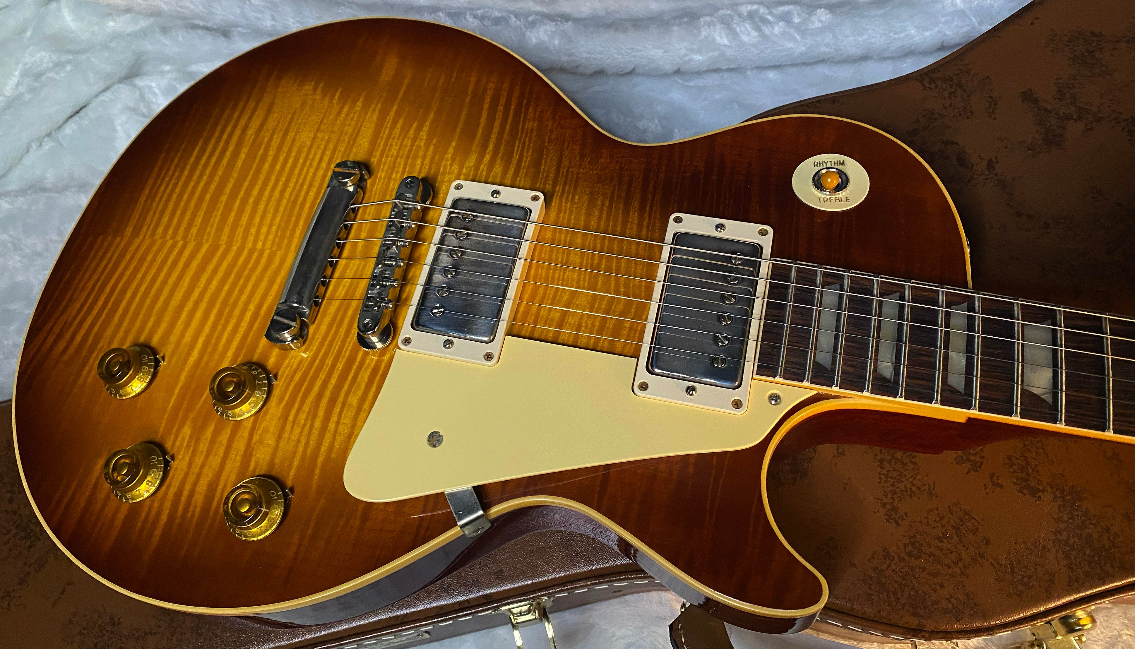 NEW ! Gibson Custom Shop 1959 Les Paul - Iced Tea - Authorized Dealer - Hand Picked KILLER Flame Top - MONSTER TOP VOS - Only 8.45 lbs - G06043