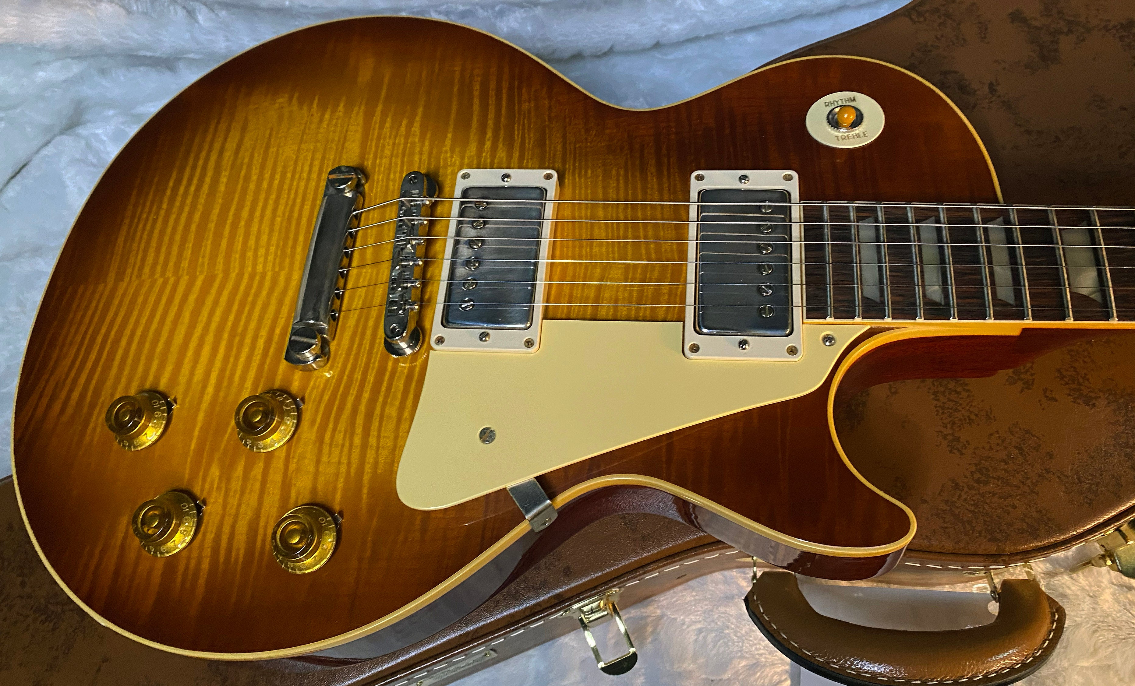 NEW ! Gibson Custom Shop 1959 Les Paul - Iced Tea - Authorized Dealer - Hand Picked KILLER Flame Top - MONSTER TOP VOS - Only 8.45 lbs - G06043