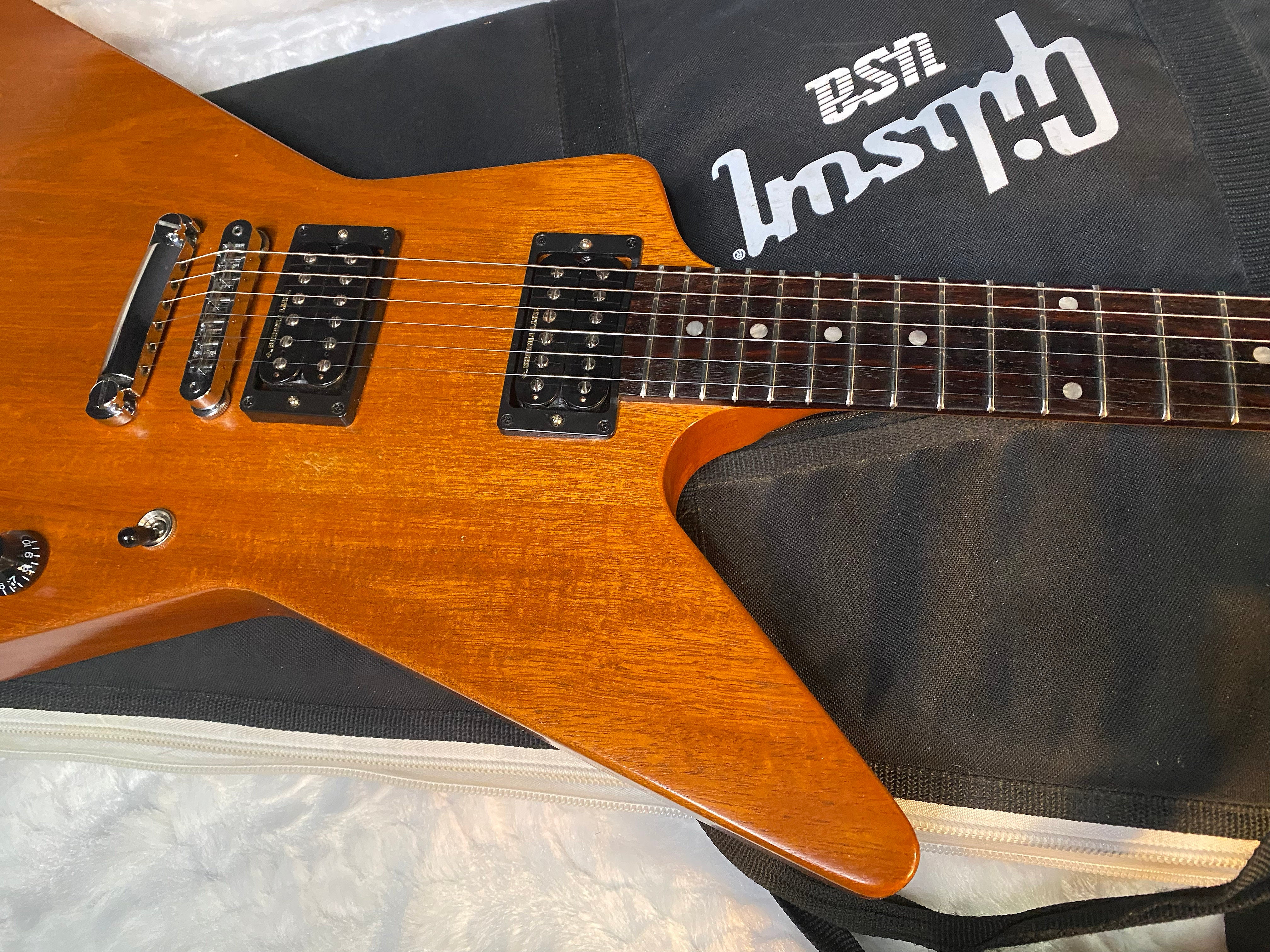2016 Gibson Faded Satin Explorer - Professional Set-Up - 8lbs - Authorized Dealer - Gibson Gig Bag