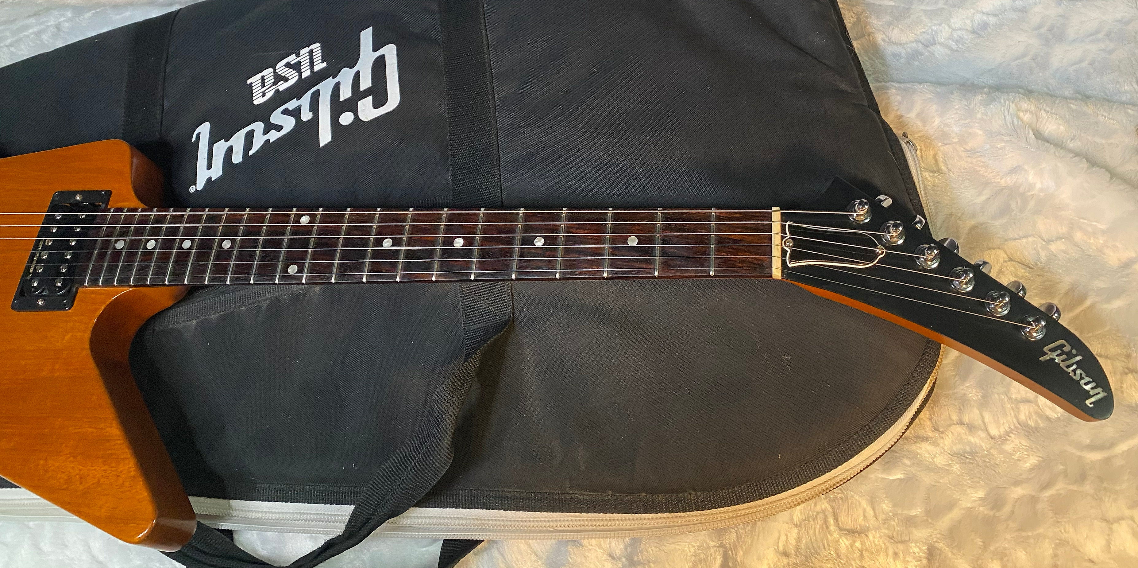 2016 Gibson Faded Satin Explorer - Professional Set-Up - 8lbs - Authorized Dealer - Gibson Gig Bag