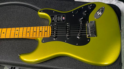 NEW! Fender American Ultra II Stratocaster - Maple Fingerboard - Solar Flare - 8.5lbs - Authorized Dealer - G07490