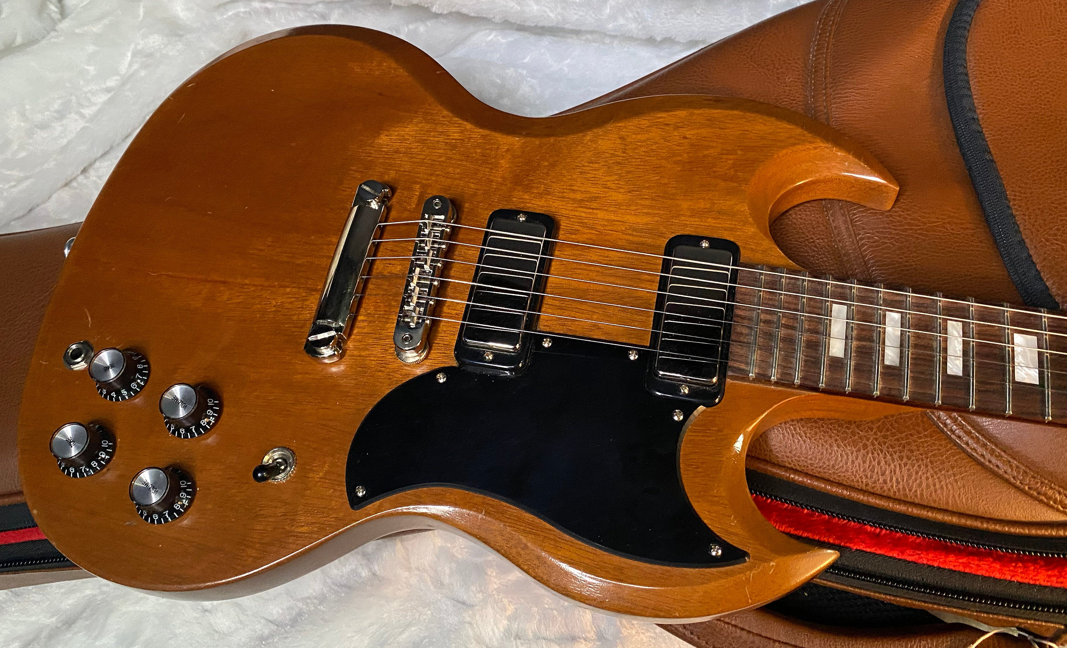 2018 Gibson SG Special - Only 6.35lbs - Professional Set Up - Authorized Dealer - Leather Gibson Gig Bag