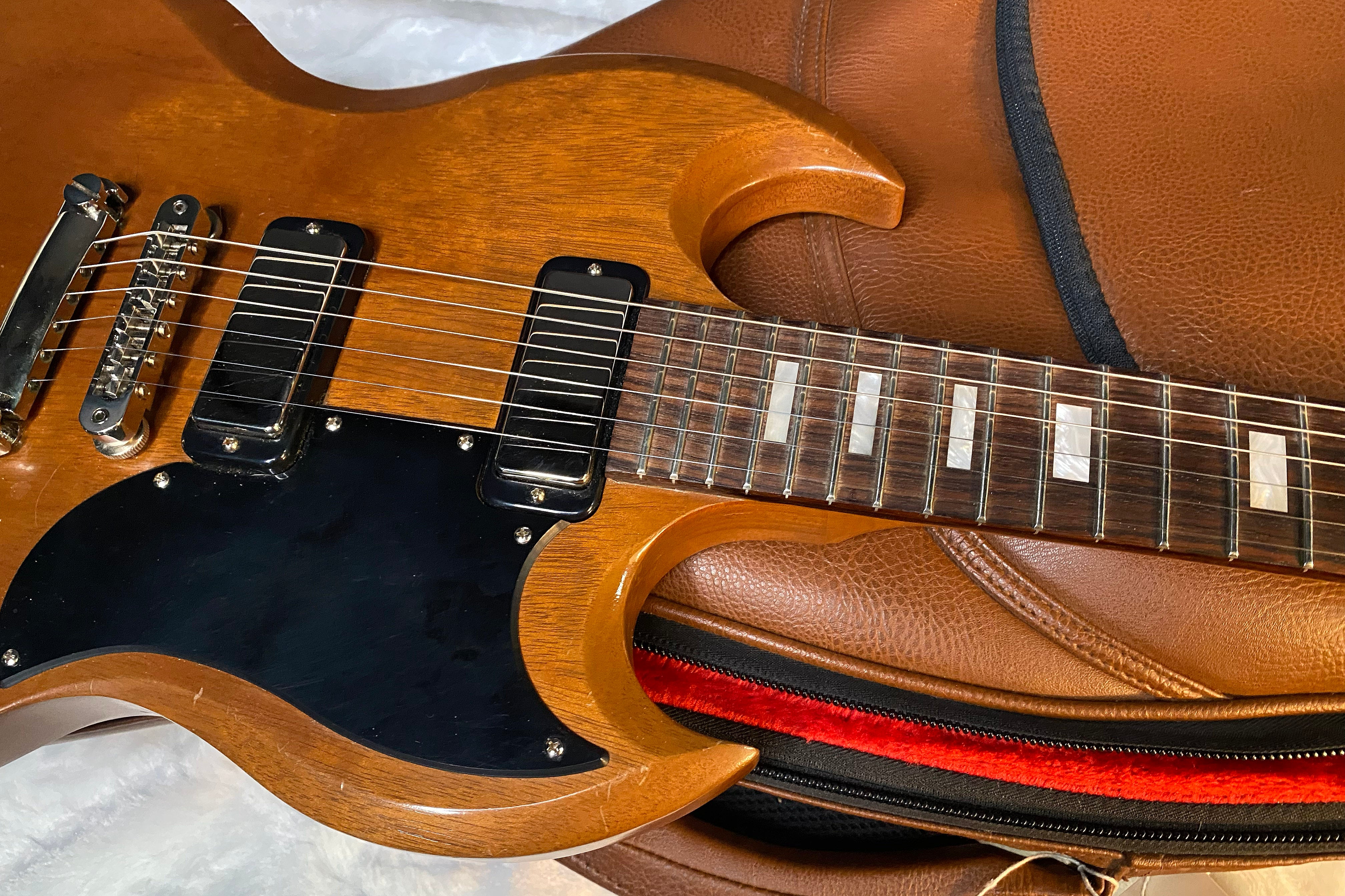 2018 Gibson SG Special - Only 6.35lbs - Professional Set Up - Authorized Dealer - Leather Gibson Gig Bag