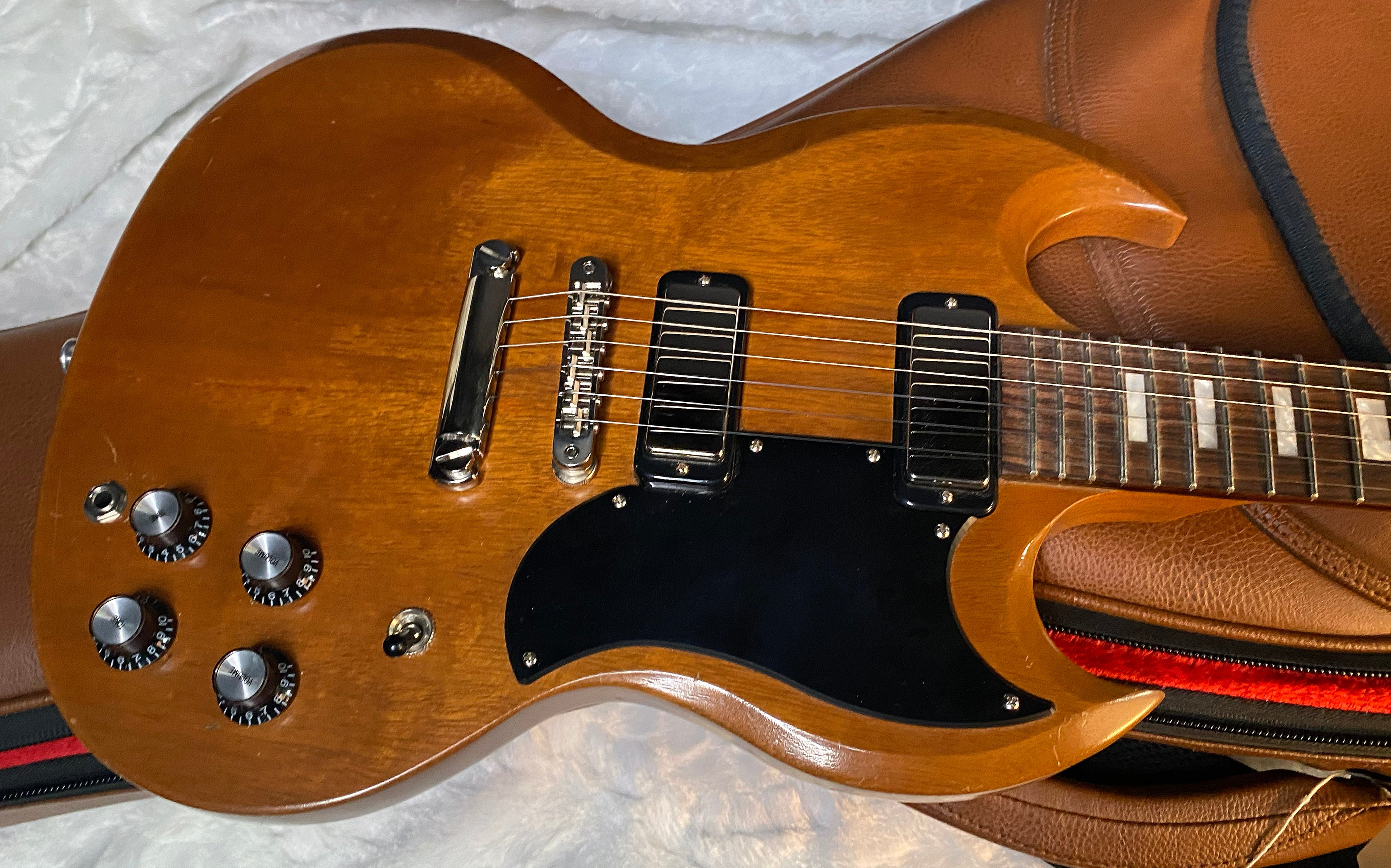 2018 Gibson SG Special - Only 6.35lbs - Professional Set Up - Authorized Dealer - Leather Gibson Gig Bag