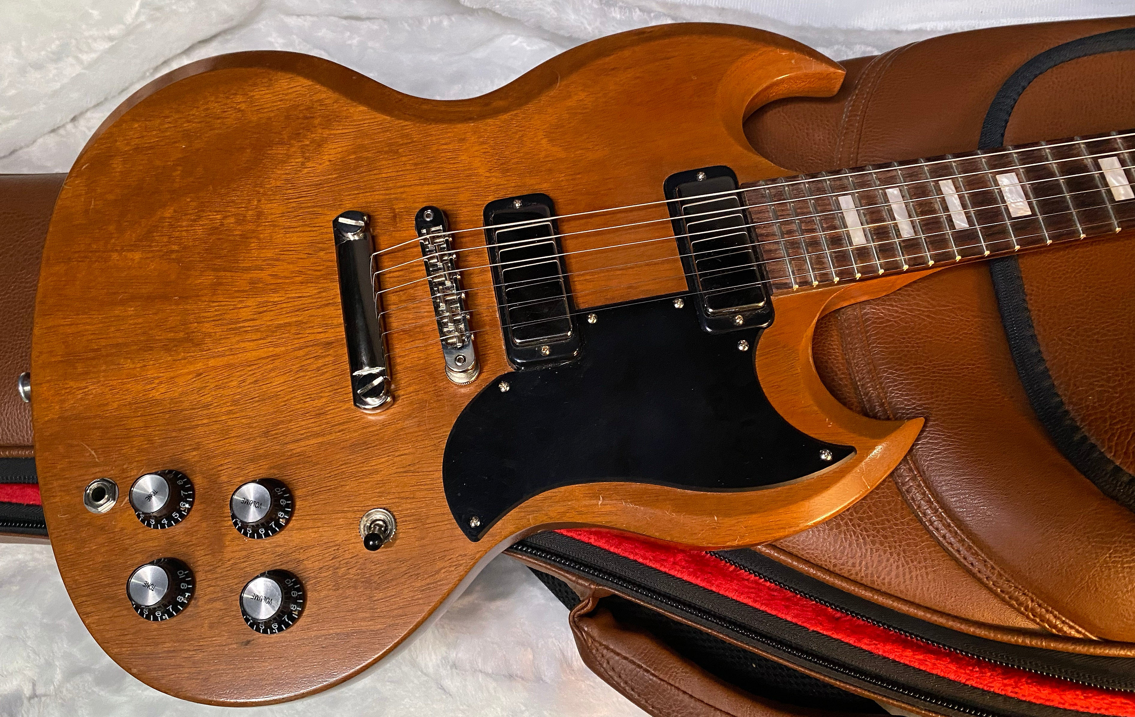 2018 Gibson SG Special - Only 6.35lbs - Professional Set Up - Authorized Dealer - Leather Gibson Gig Bag