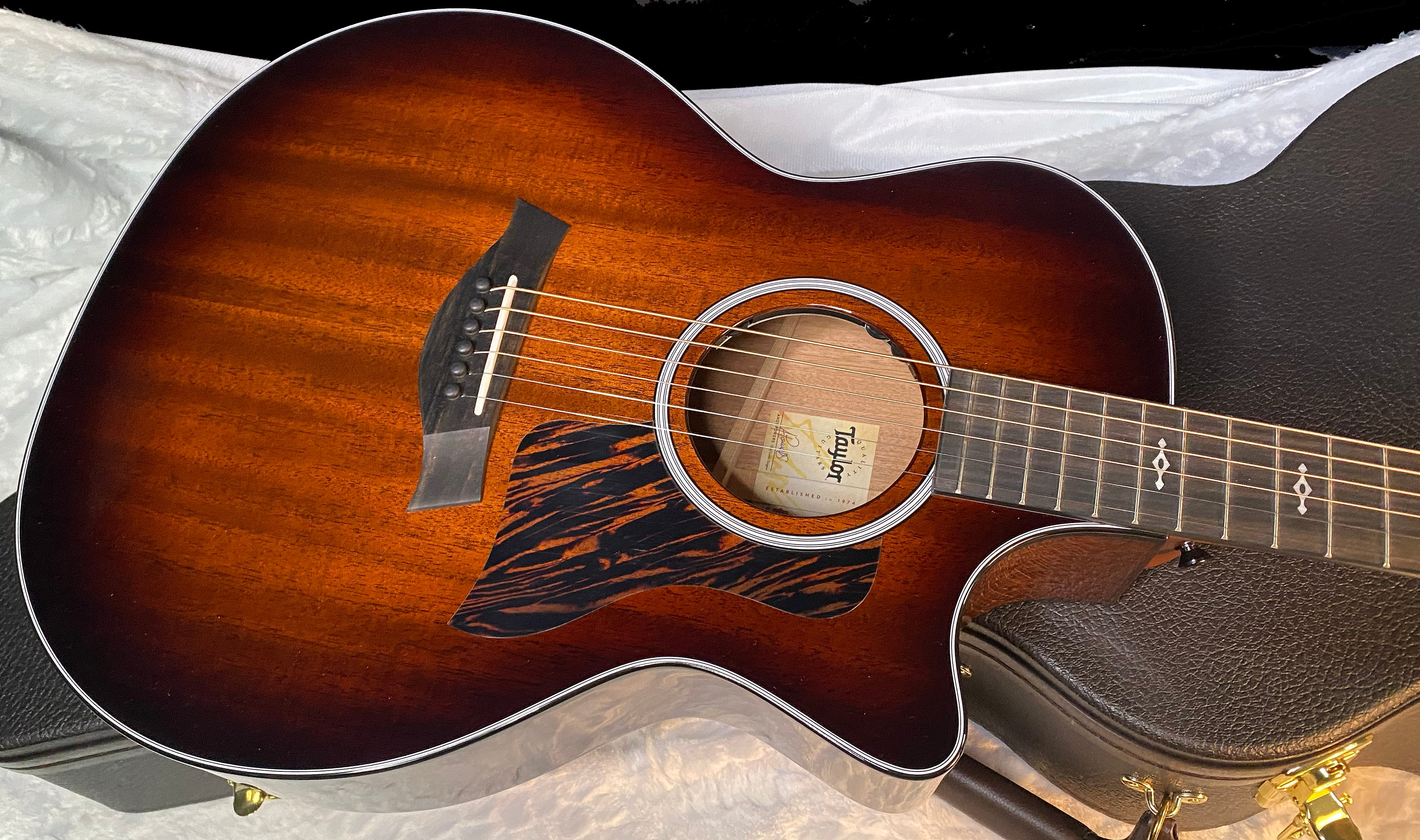 NEW! Taylor 324ce V-Class Grand Auditorium Acoustic-Electric Guitar - Tobacco - Authorized Dealer - 4.65lbs - G06049