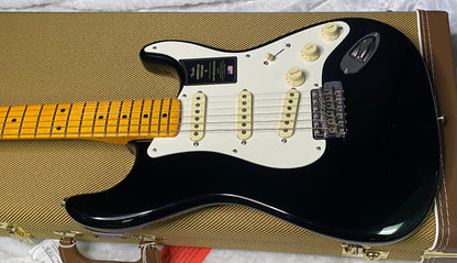 NEW ! Fender American Vintage II 1957 Stratocaster - Maple Fingerboard - Black - 7.5lbs - Authorized Dealer - G07486