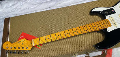 NEW ! Fender American Vintage II 1957 Stratocaster - Maple Fingerboard - Black - 7.5lbs - Authorized Dealer - G07486