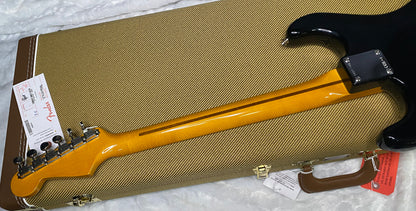 NEW ! Fender American Vintage II 1957 Stratocaster - Maple Fingerboard - Black - 7.5lbs - Authorized Dealer - G07486