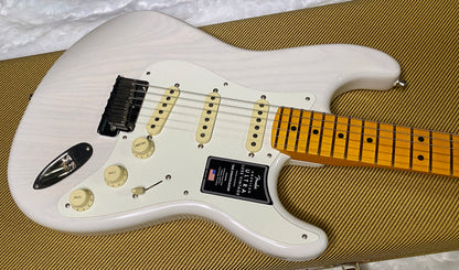 NEW ! Fender American Ultra Luxe Vintage '50s Stratocaster - White Blonde - Authorized Dealer - 7.9lbs - G07487